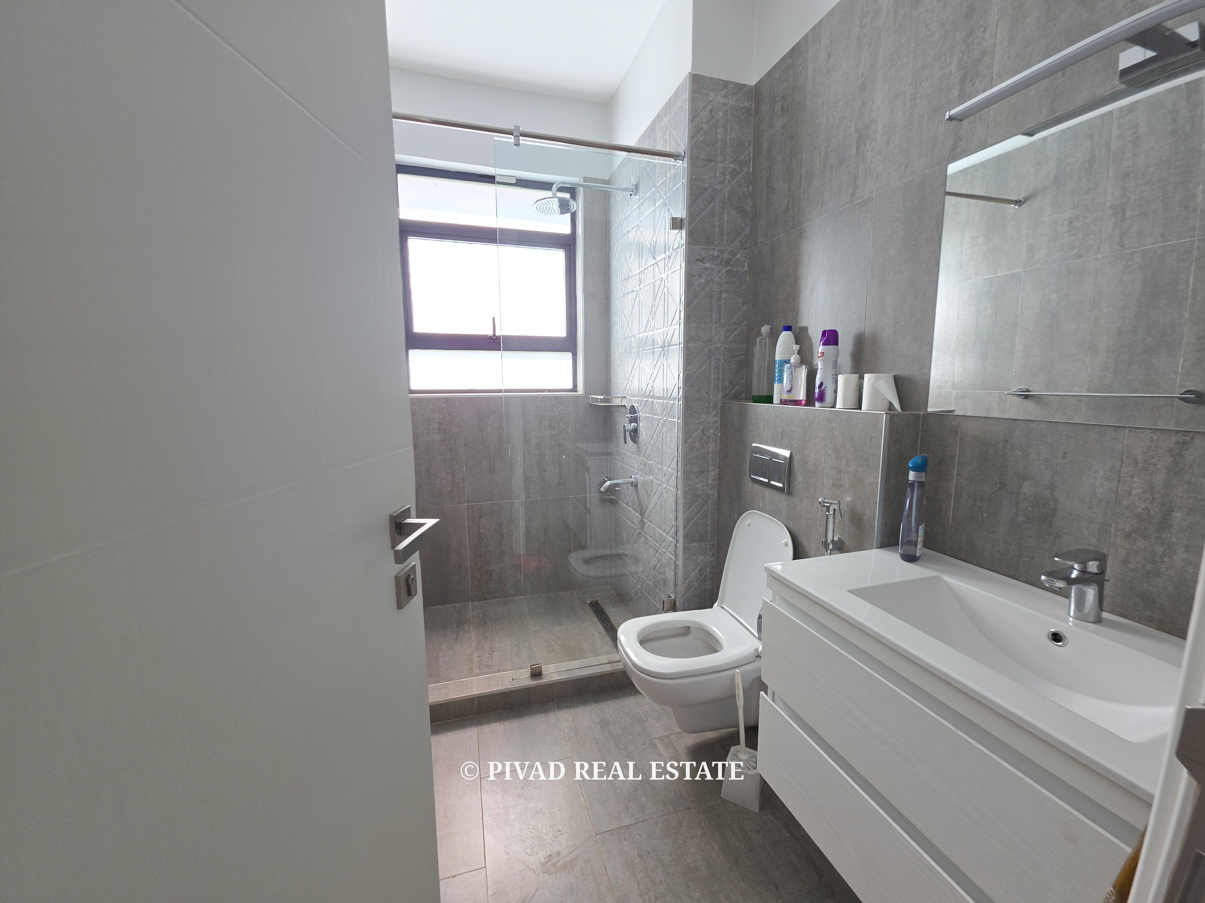 5 Bedroom House For Resale in Fivestar Paradise, Runda