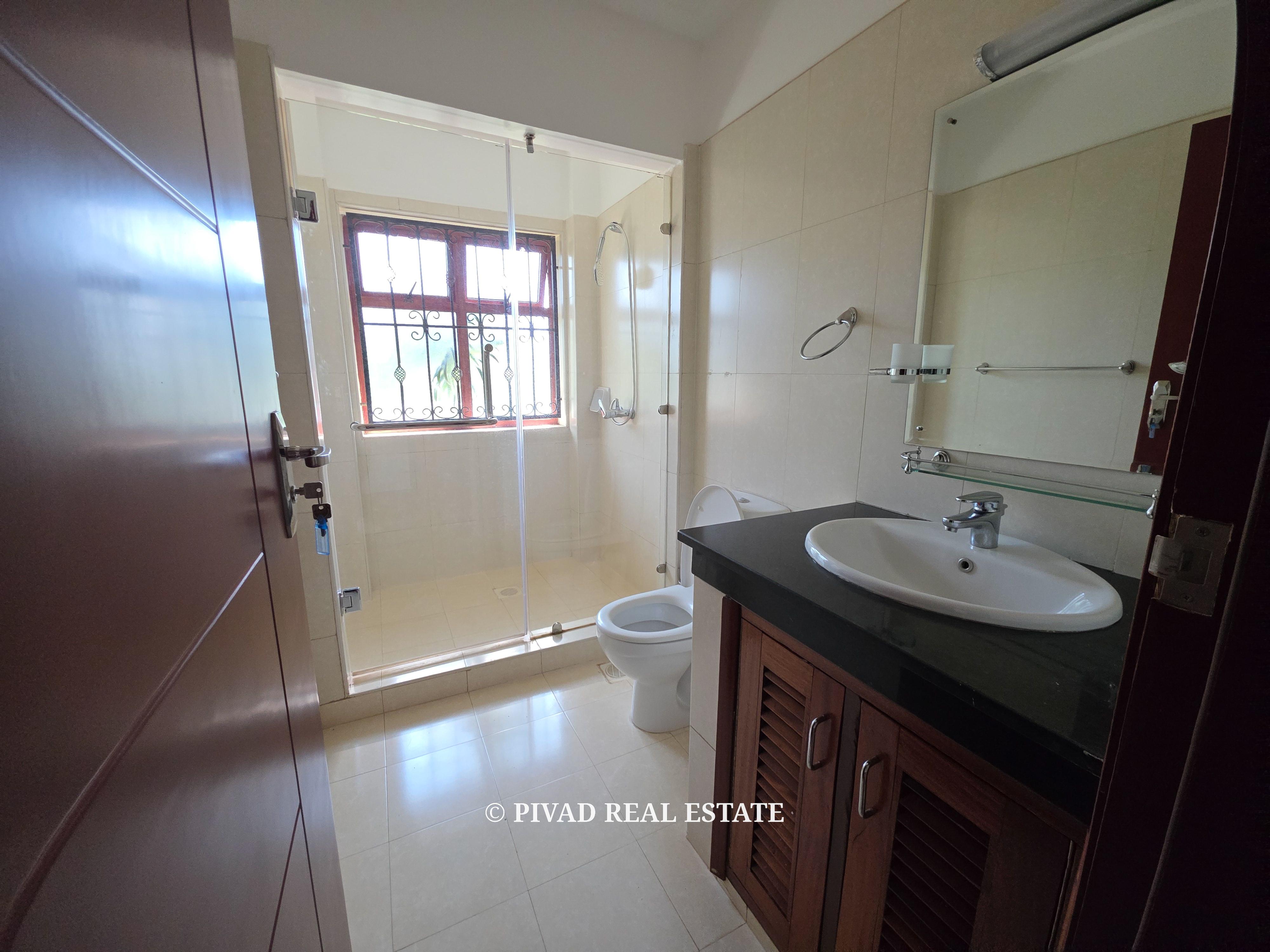5 Bedroom House Available For Rent - Runda