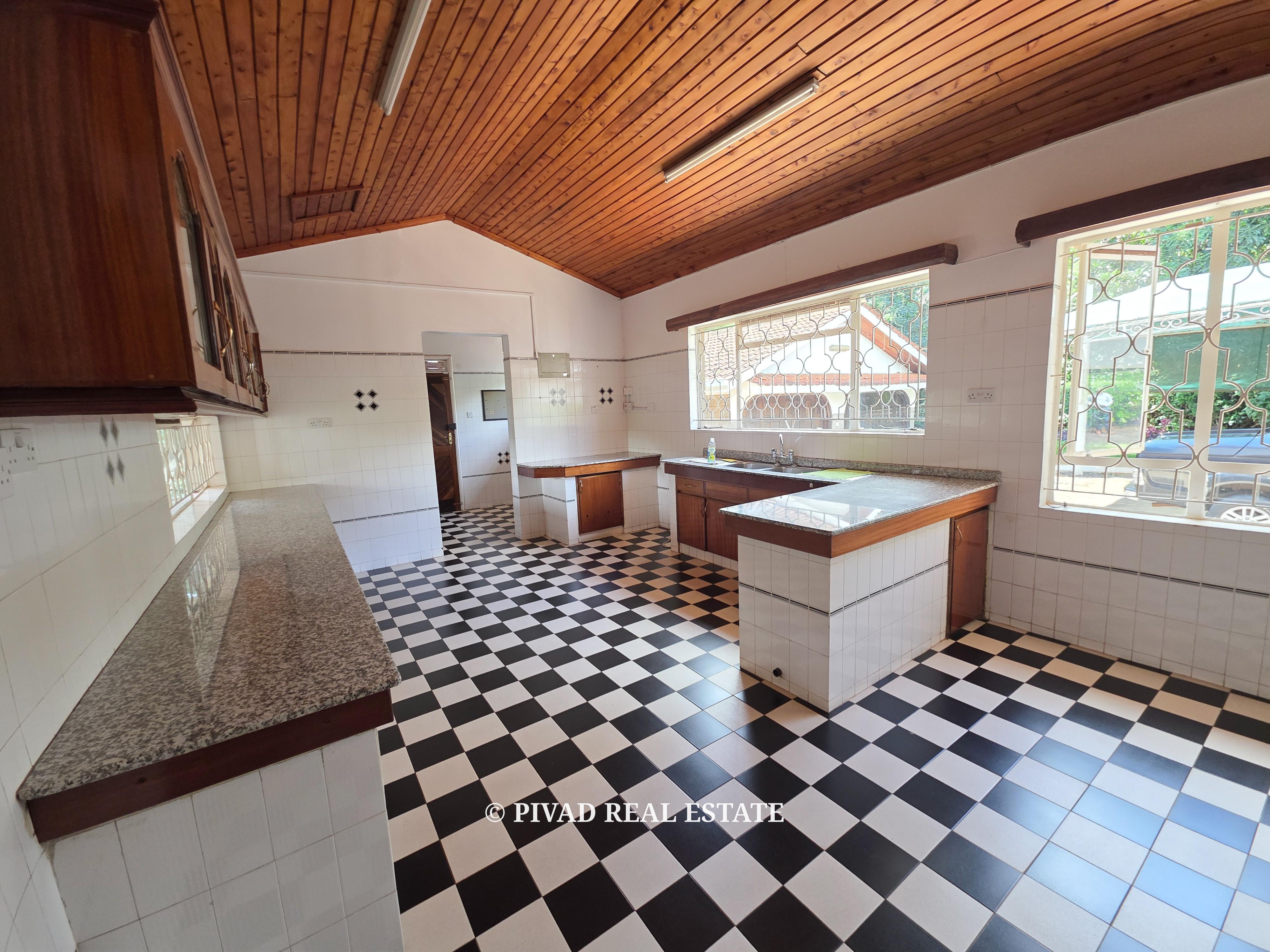 5 bedroom House Available For Sale - Gigiri Estate
