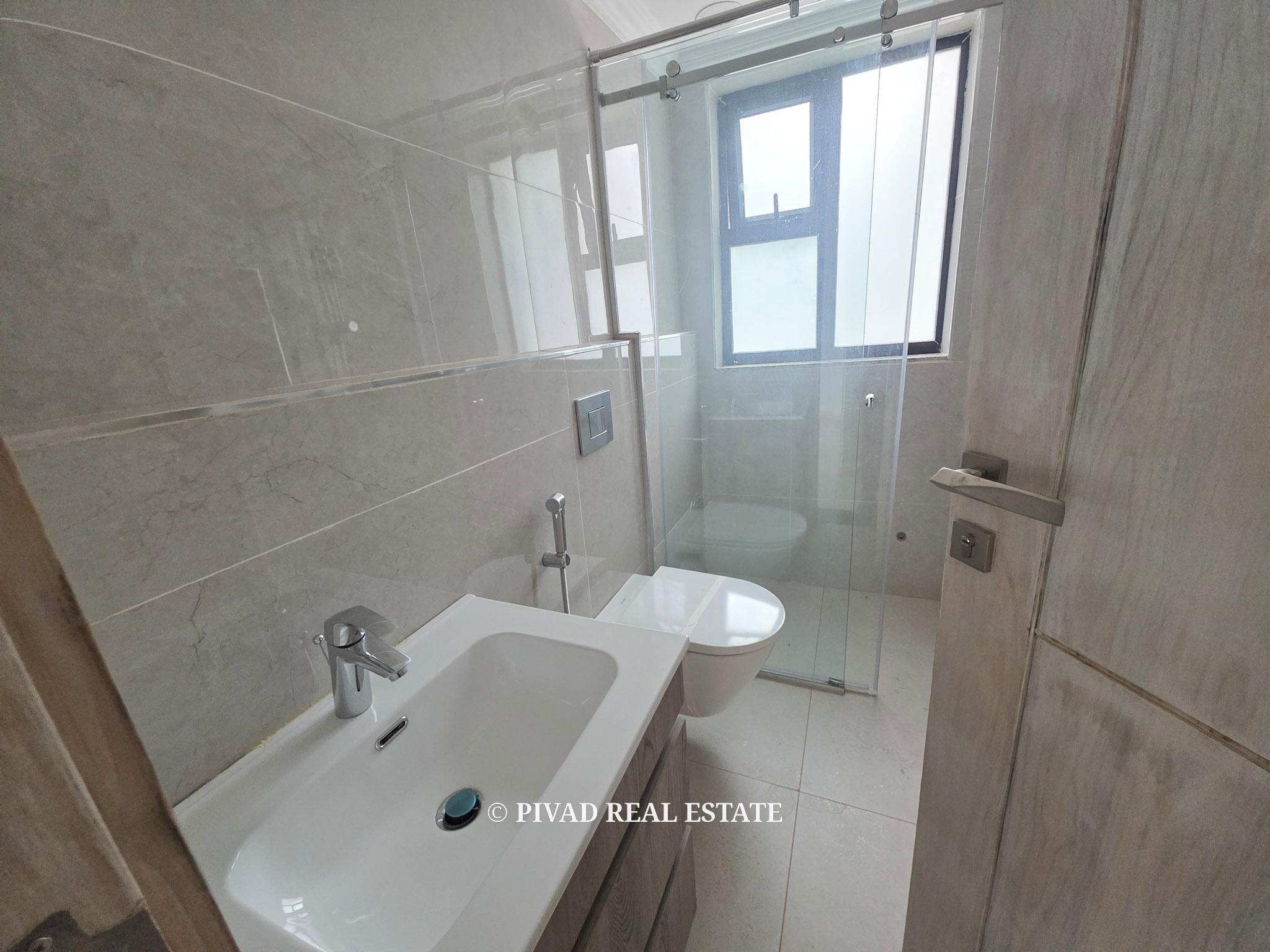 6 Bedroom House Available For Rent in Runda