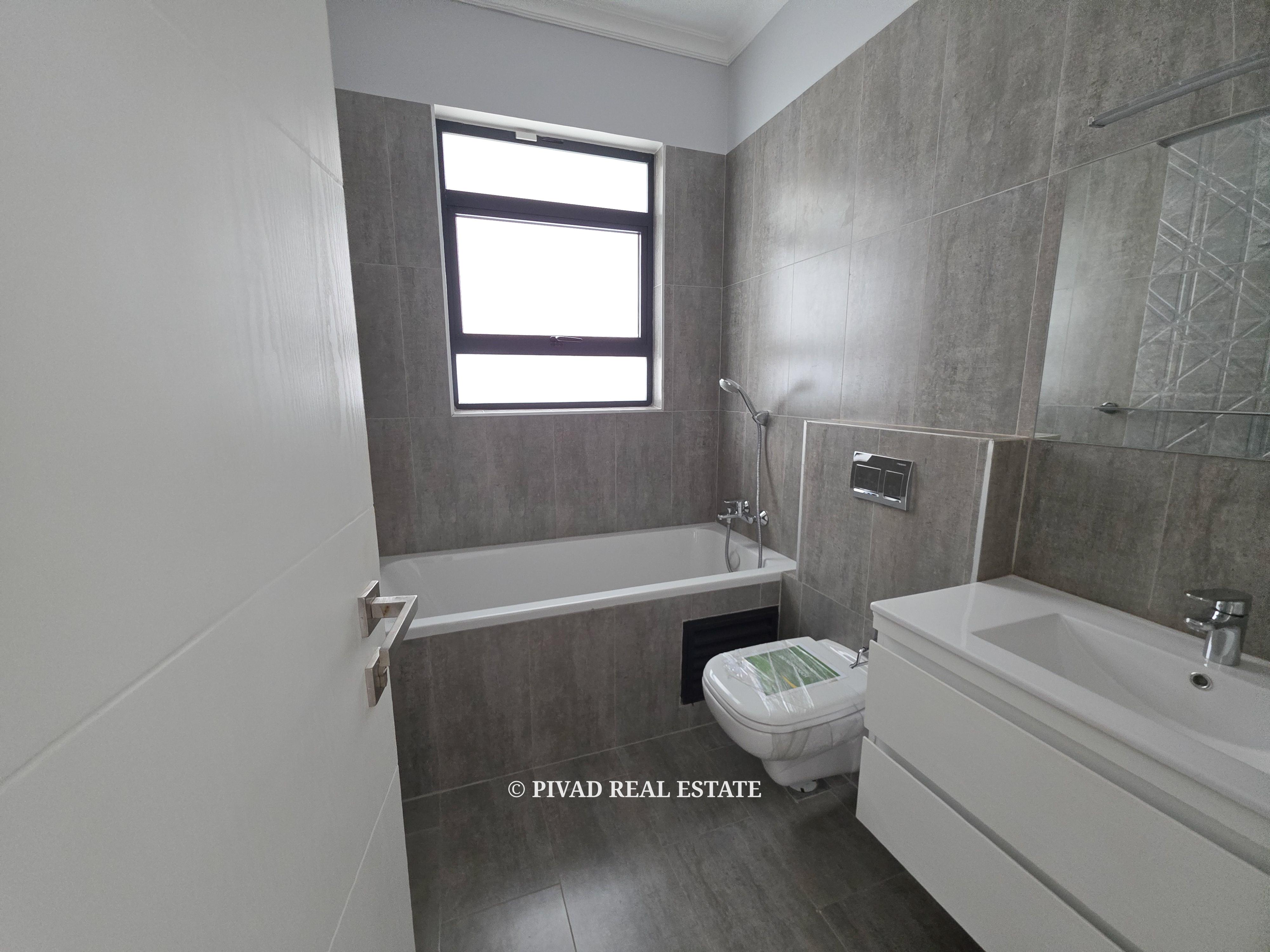 4 Bedroom townhouse available for resale in Fivestar Paradise, Runda