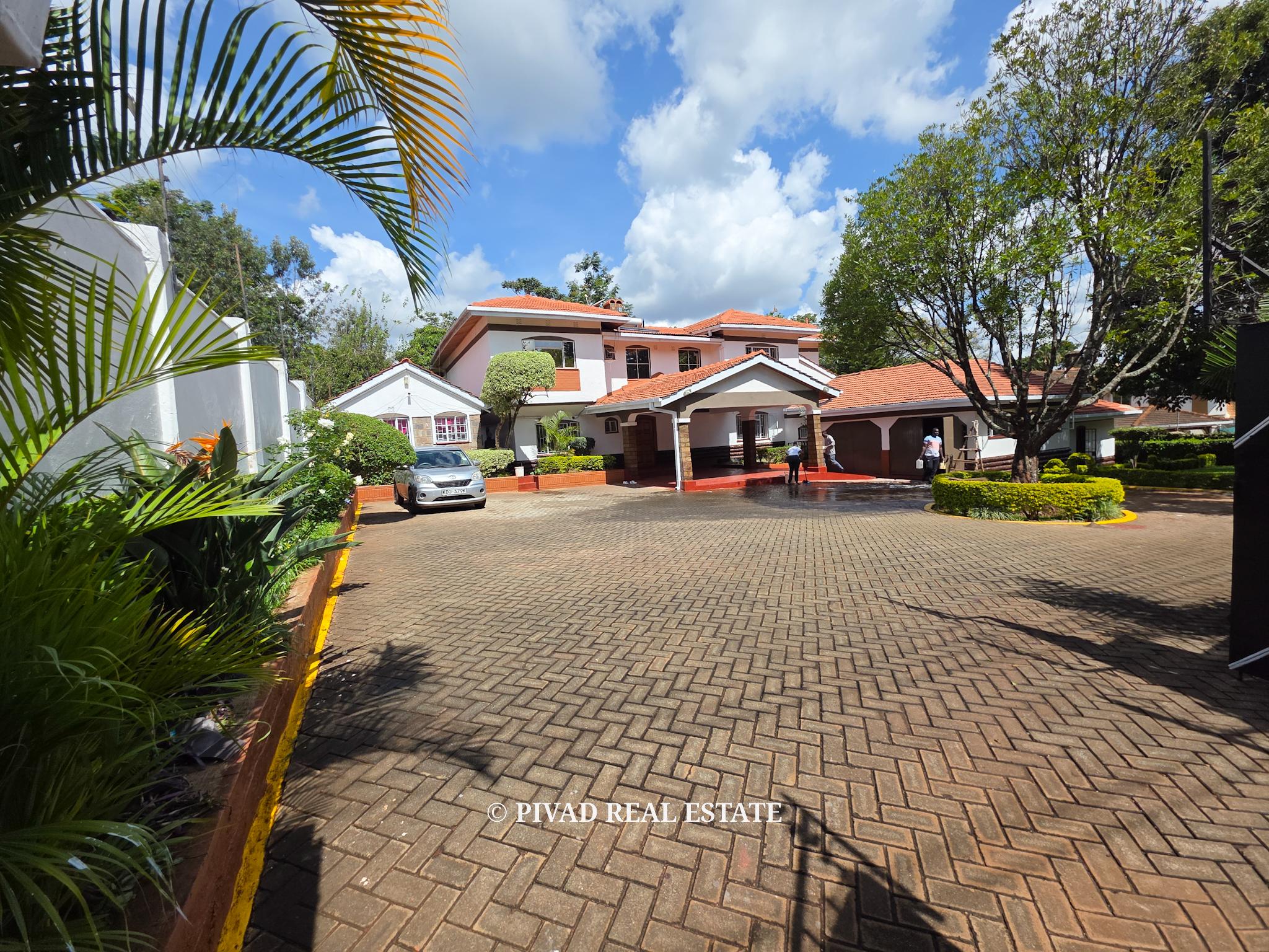 4 Bedroom House available for Rent at 450k in Rosslyn Estate