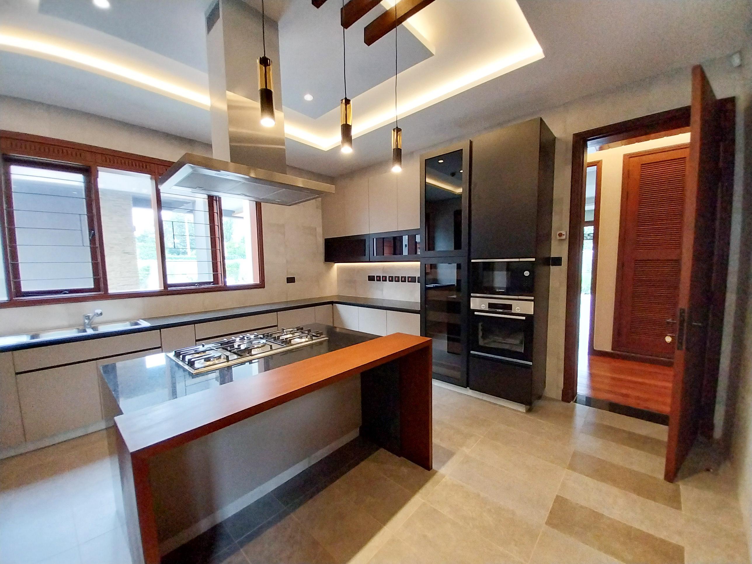 Modern 4 bedroom house Available for sale in Runda