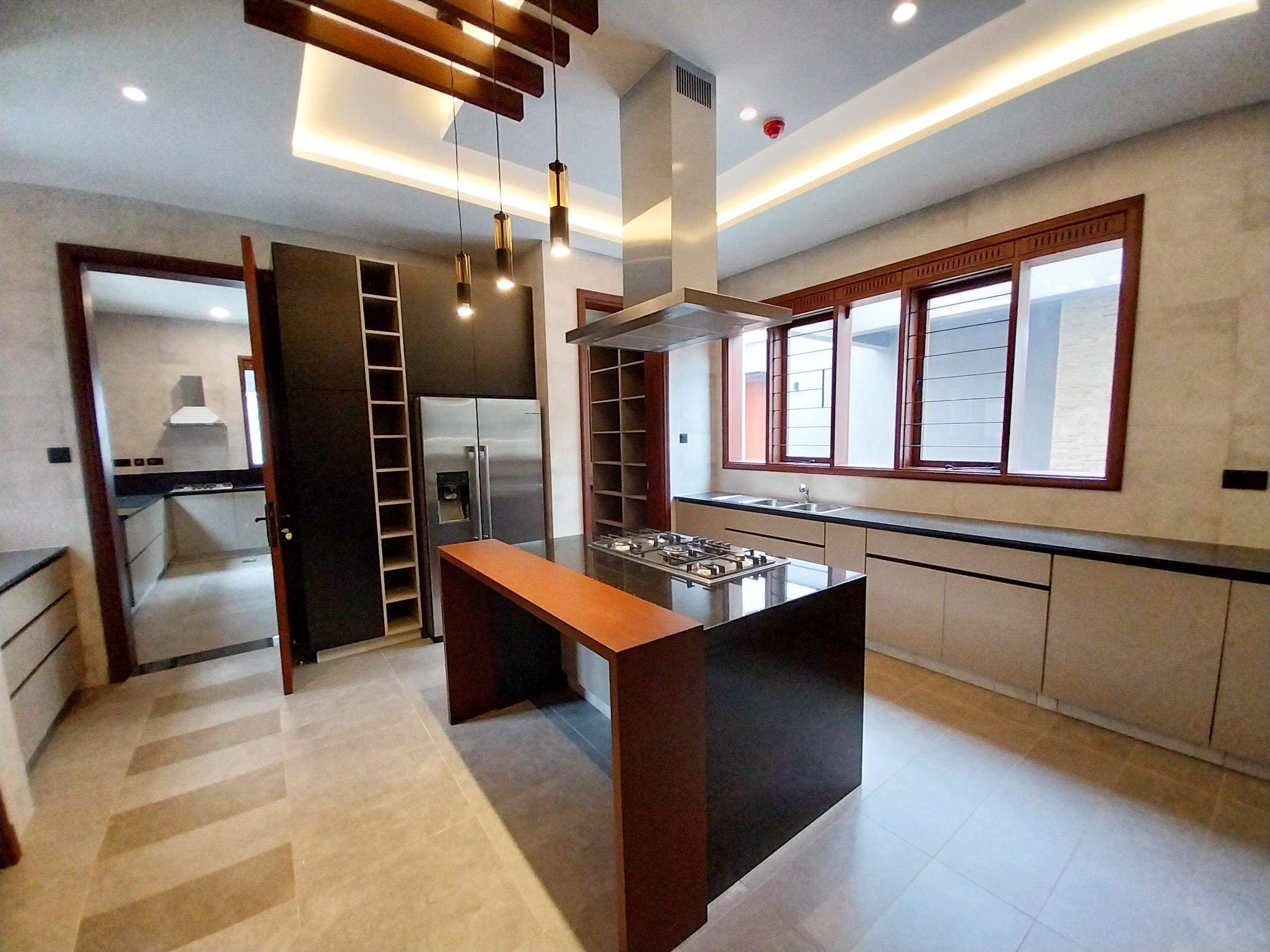 Modern 4 bedroom house Available for sale in Runda