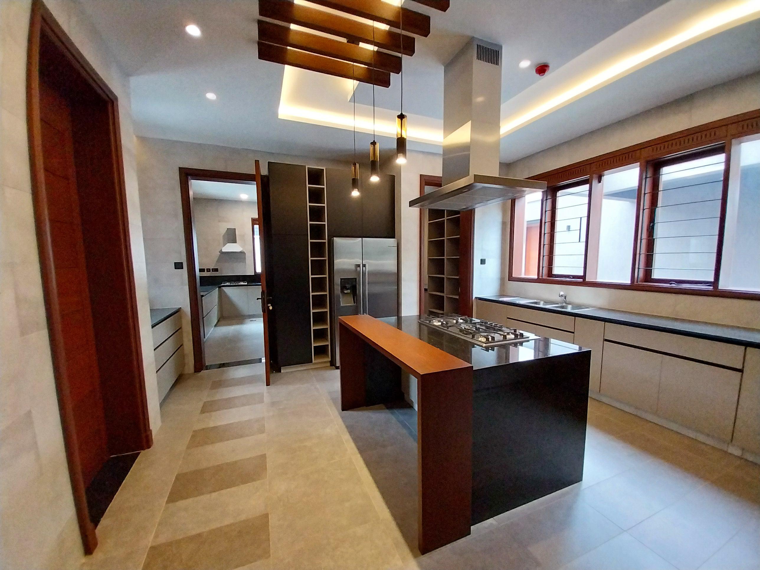 Modern 4 bedroom house Available for sale in Runda
