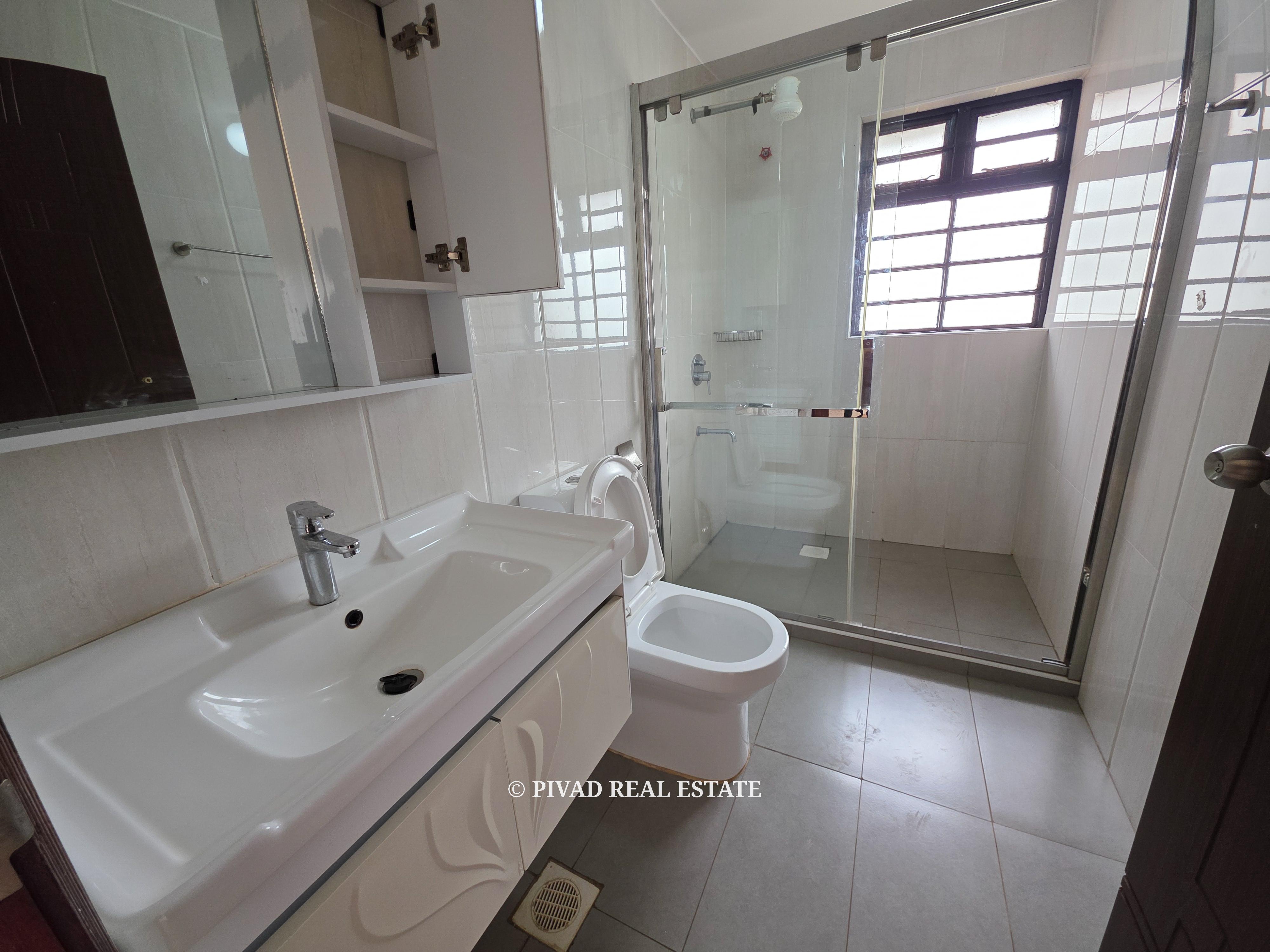 Homely 4 Bedroom house available for Rent in Runda
