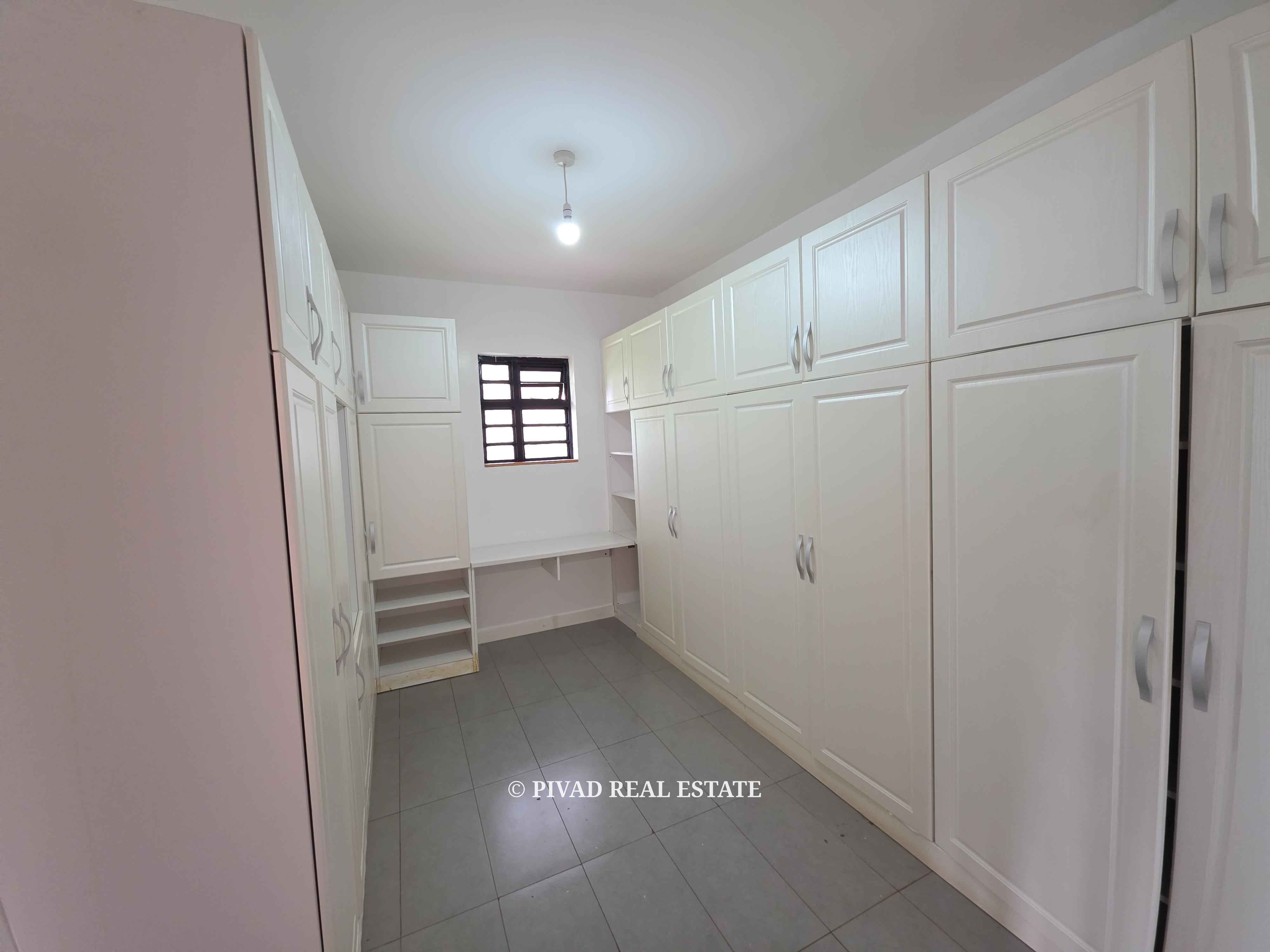 Homely 4 Bedroom house available for Rent in Runda