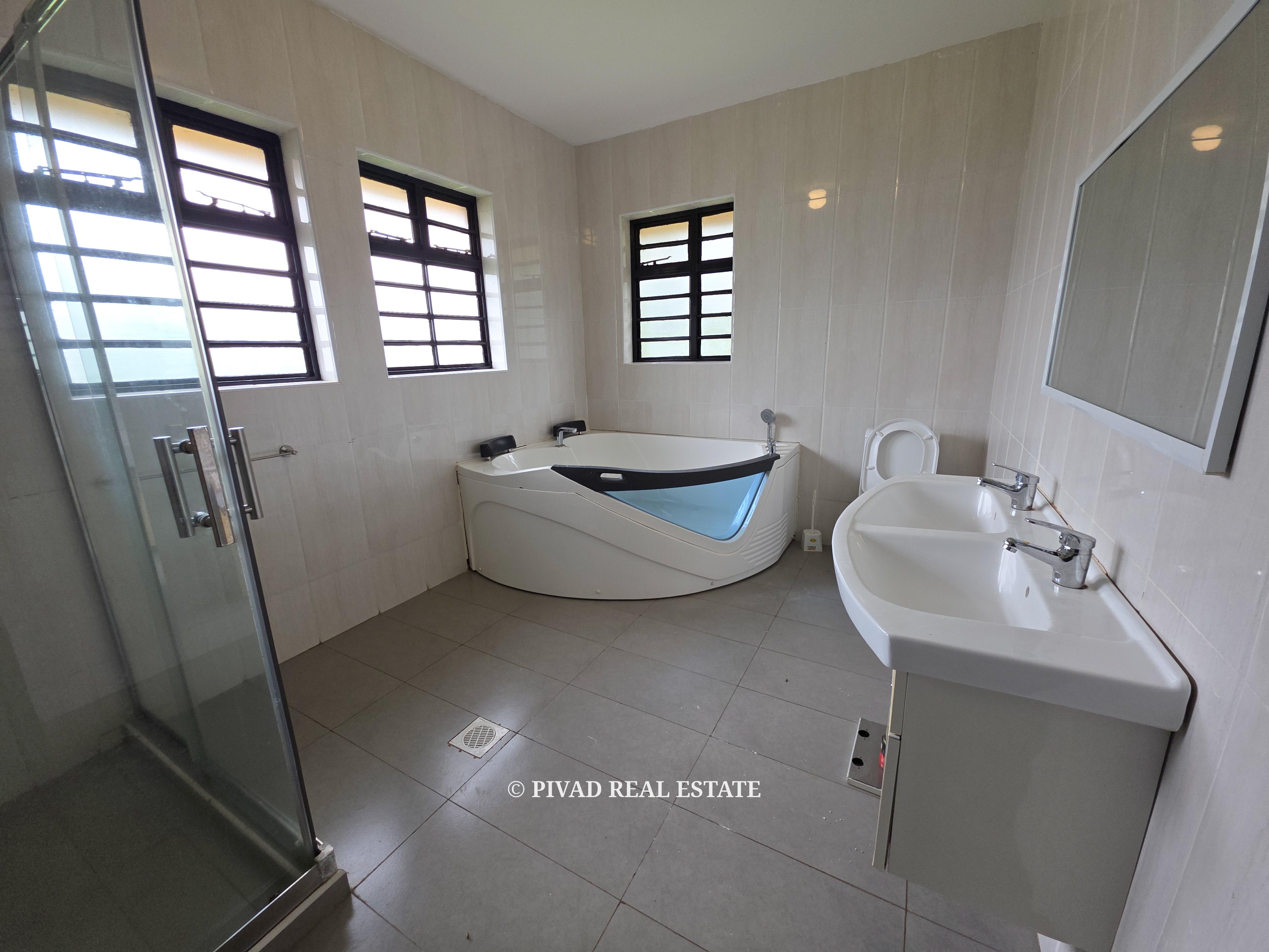 Homely 4 Bedroom house available for Rent in Runda