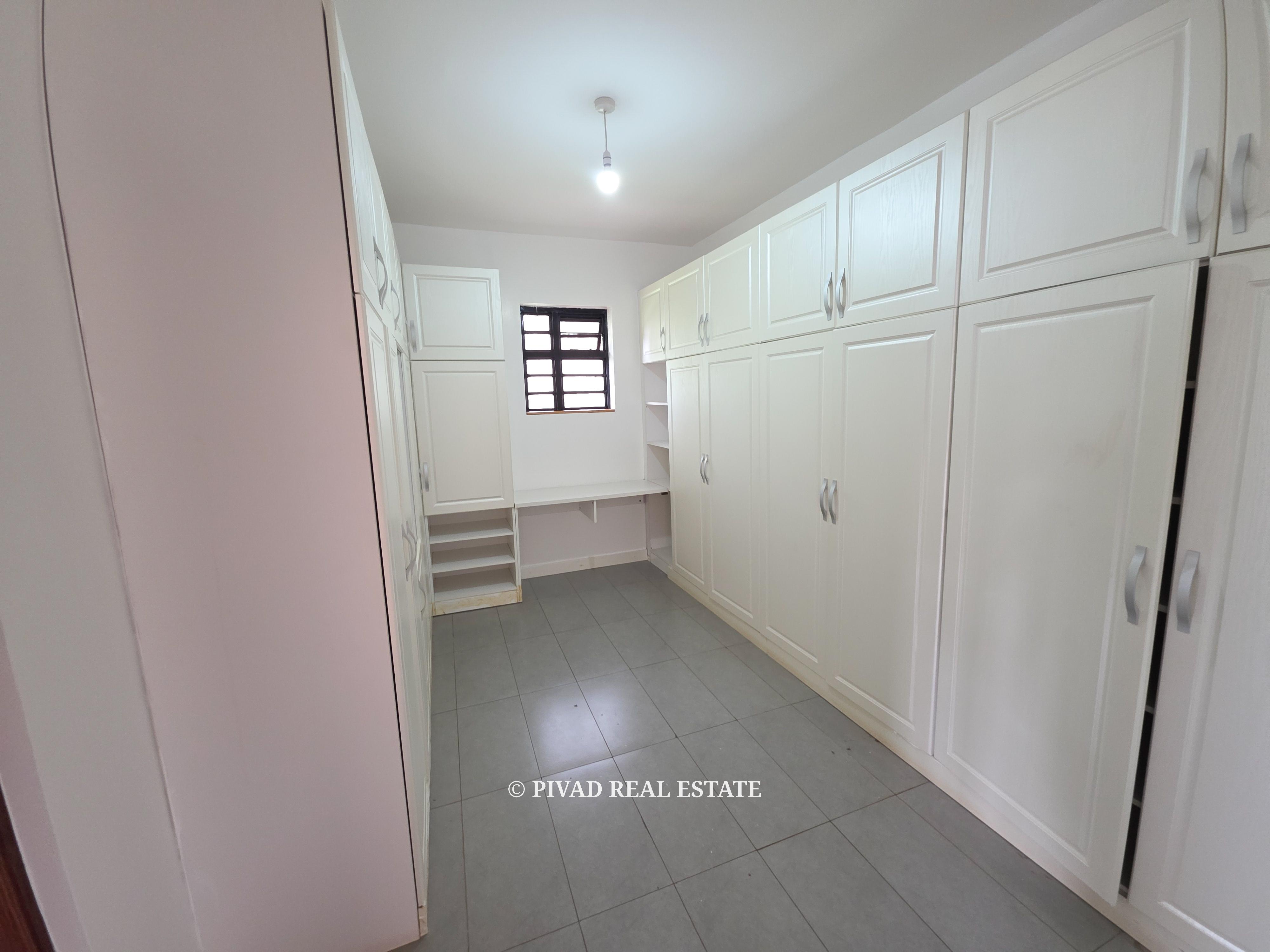 Homely 4 Bedroom house available for Rent in Runda