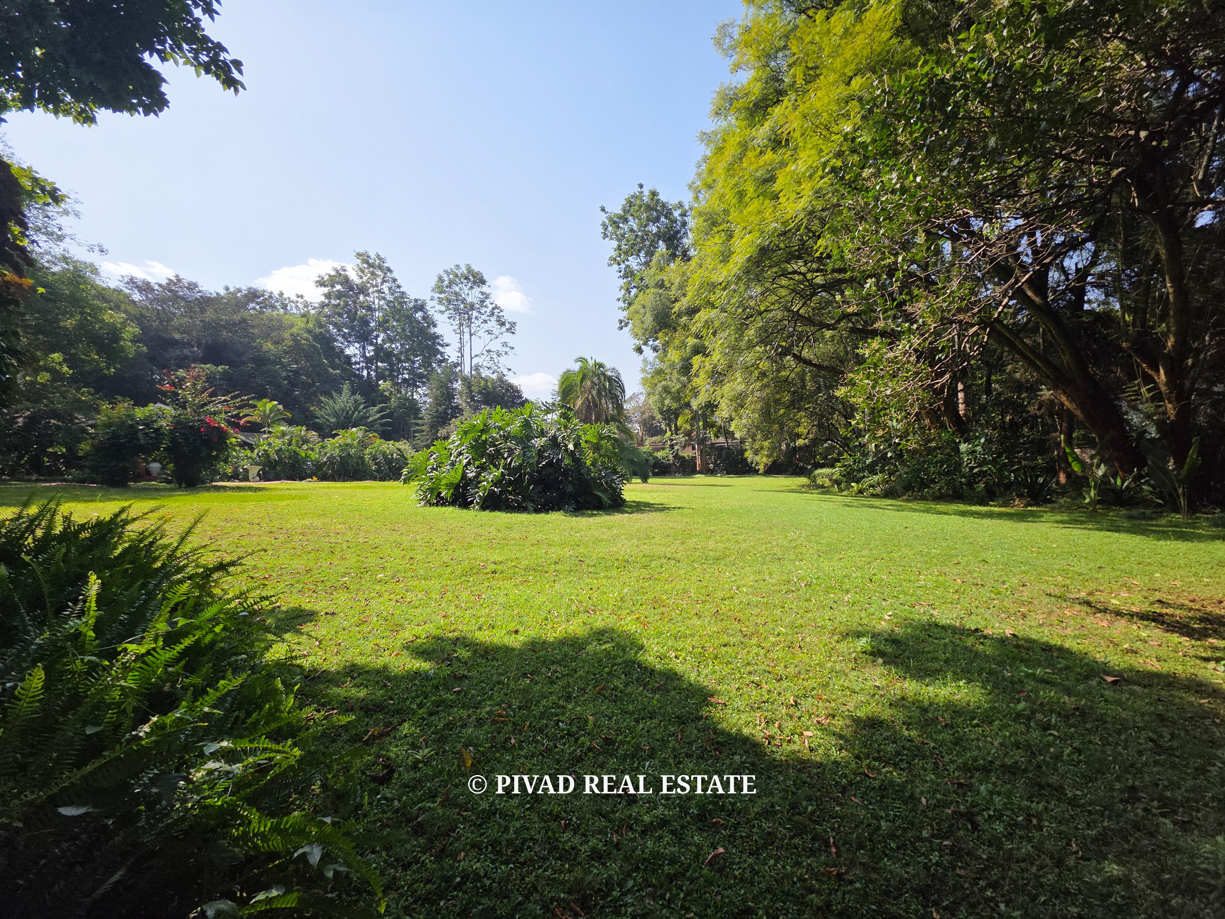 1 Acre land available for Sale in old Kitisuru.
