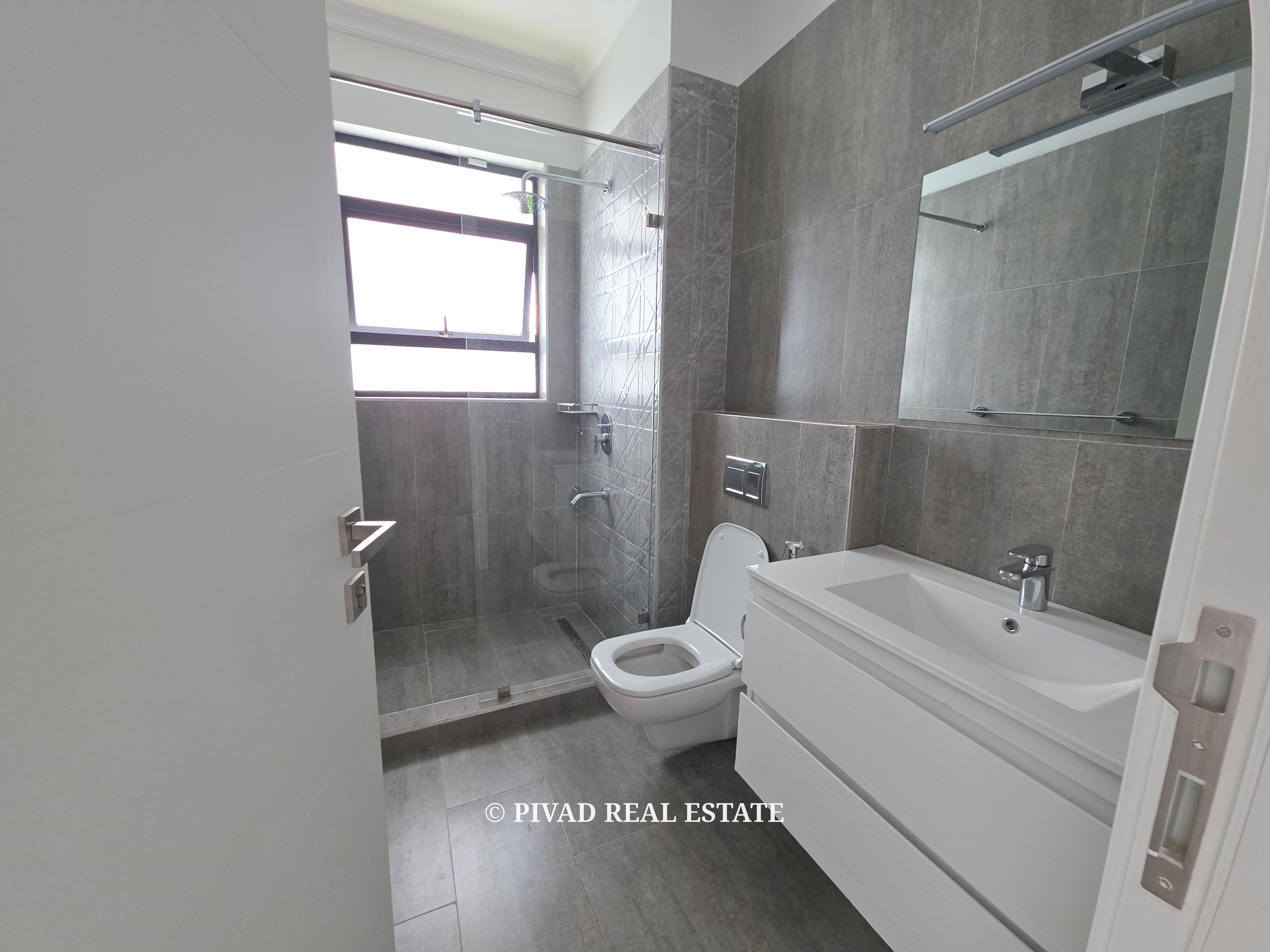 5 bedroom house available for Sale in Fivestar Paradise