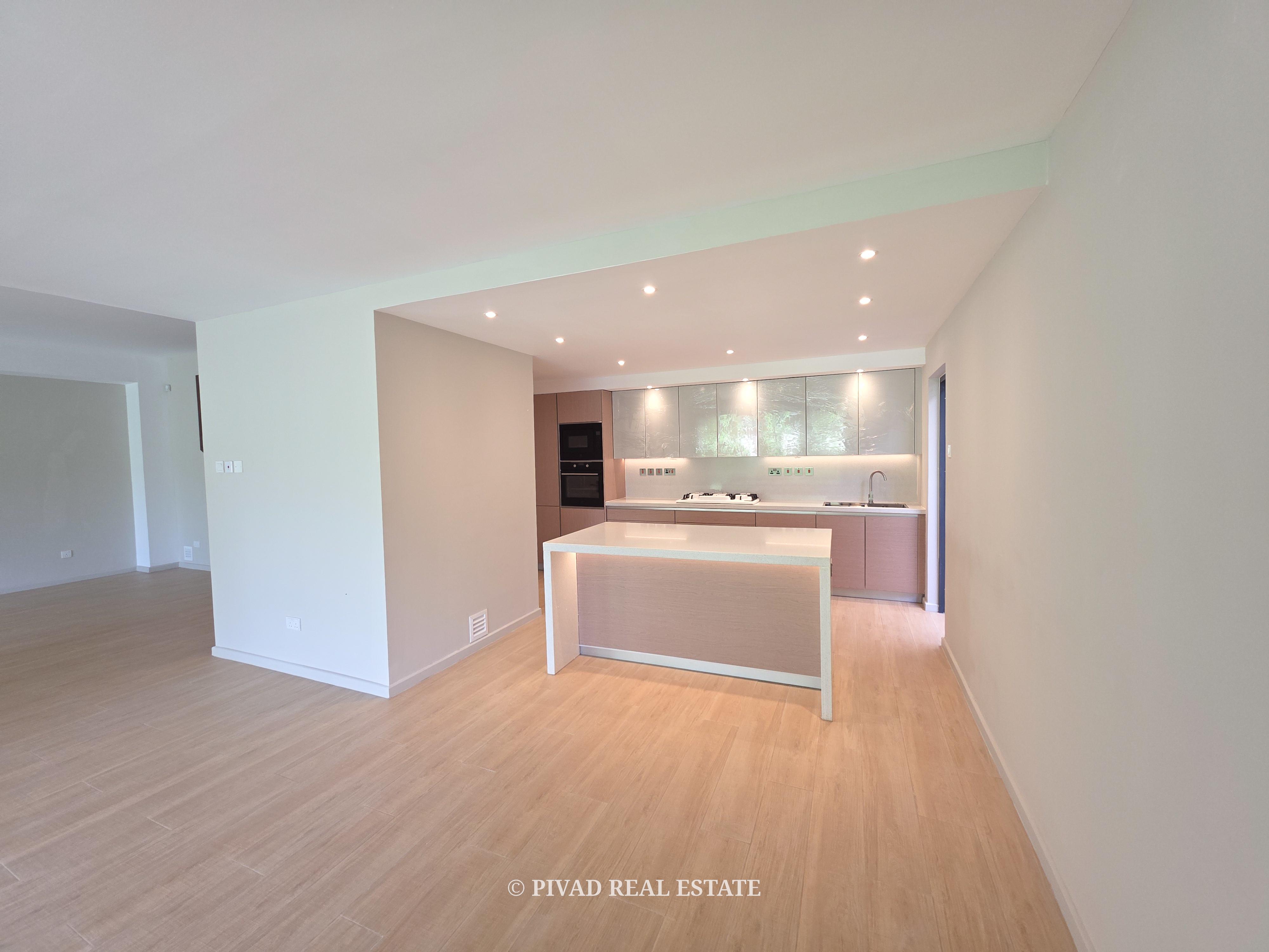 Modern 5 Bedroom house for rent in kyuna