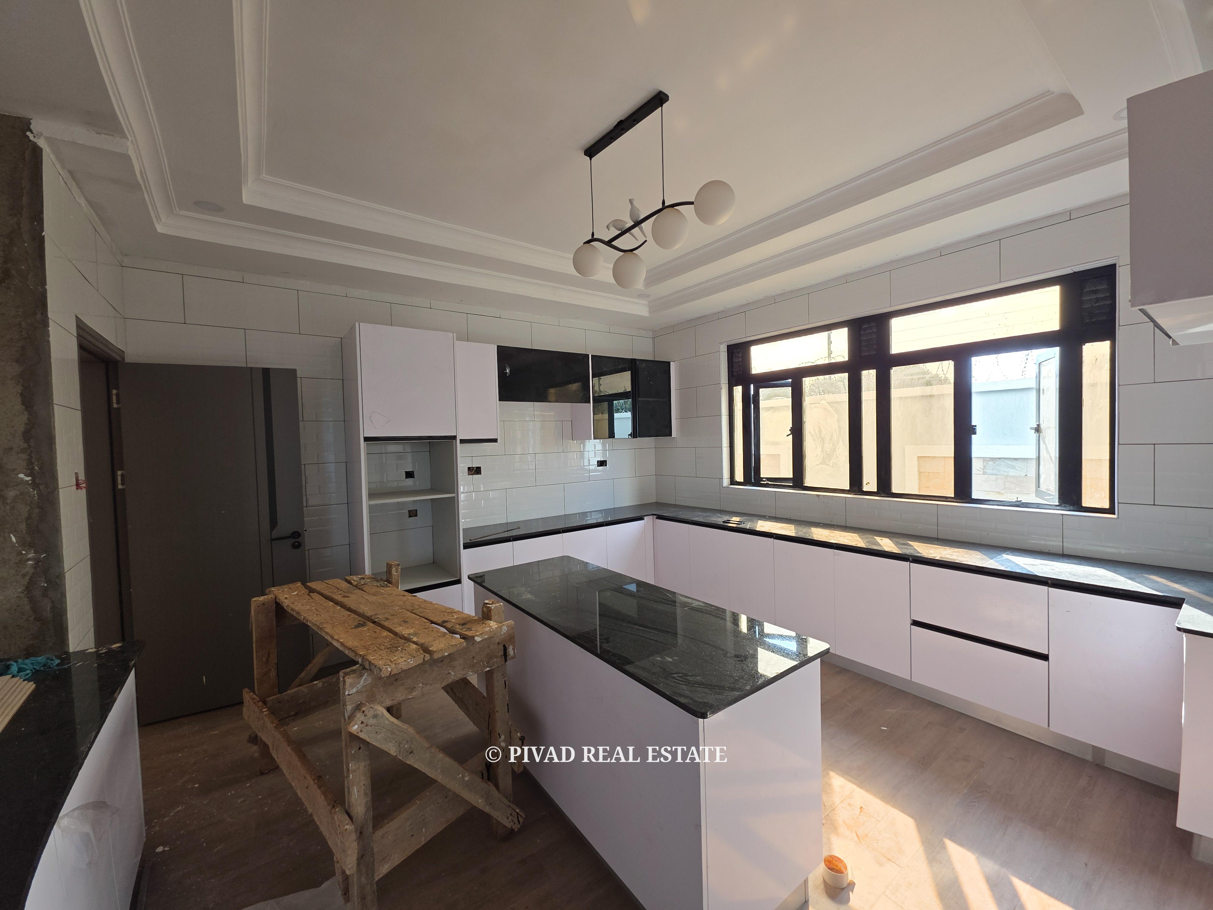 Newly built 5 bedroom house available for Sale in Runda