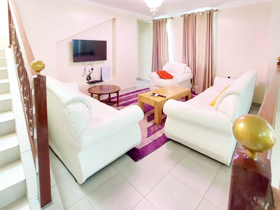 6 bedroom House Available for Sale in Kitisuru estate