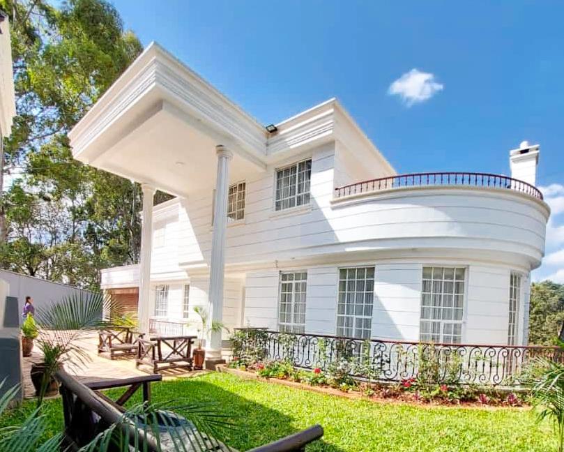 6 bedroom House Available for Sale in Kitisuru estate