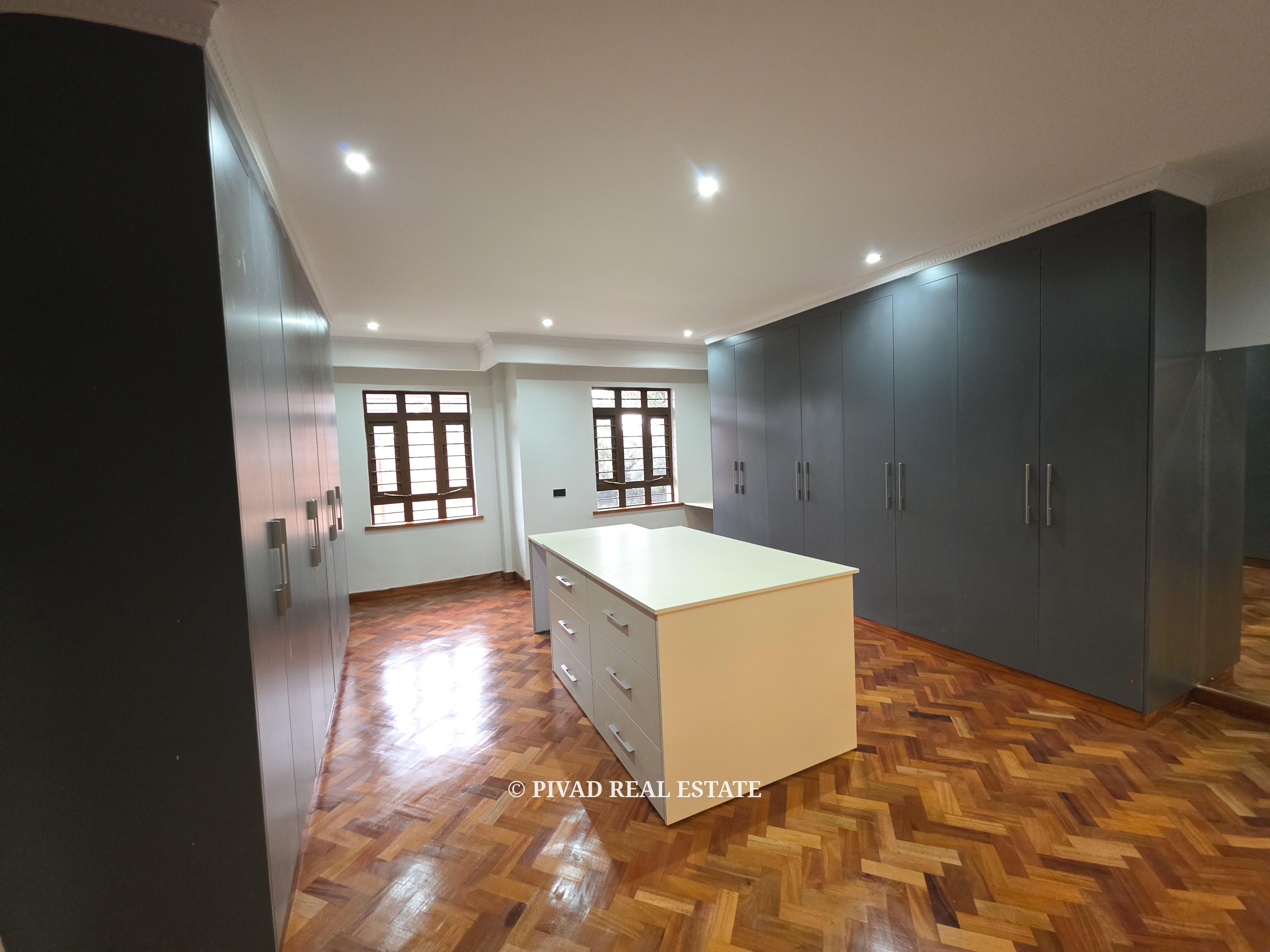 Newly Built 5 Bedroom house available for Sale in Mushroom Gardens