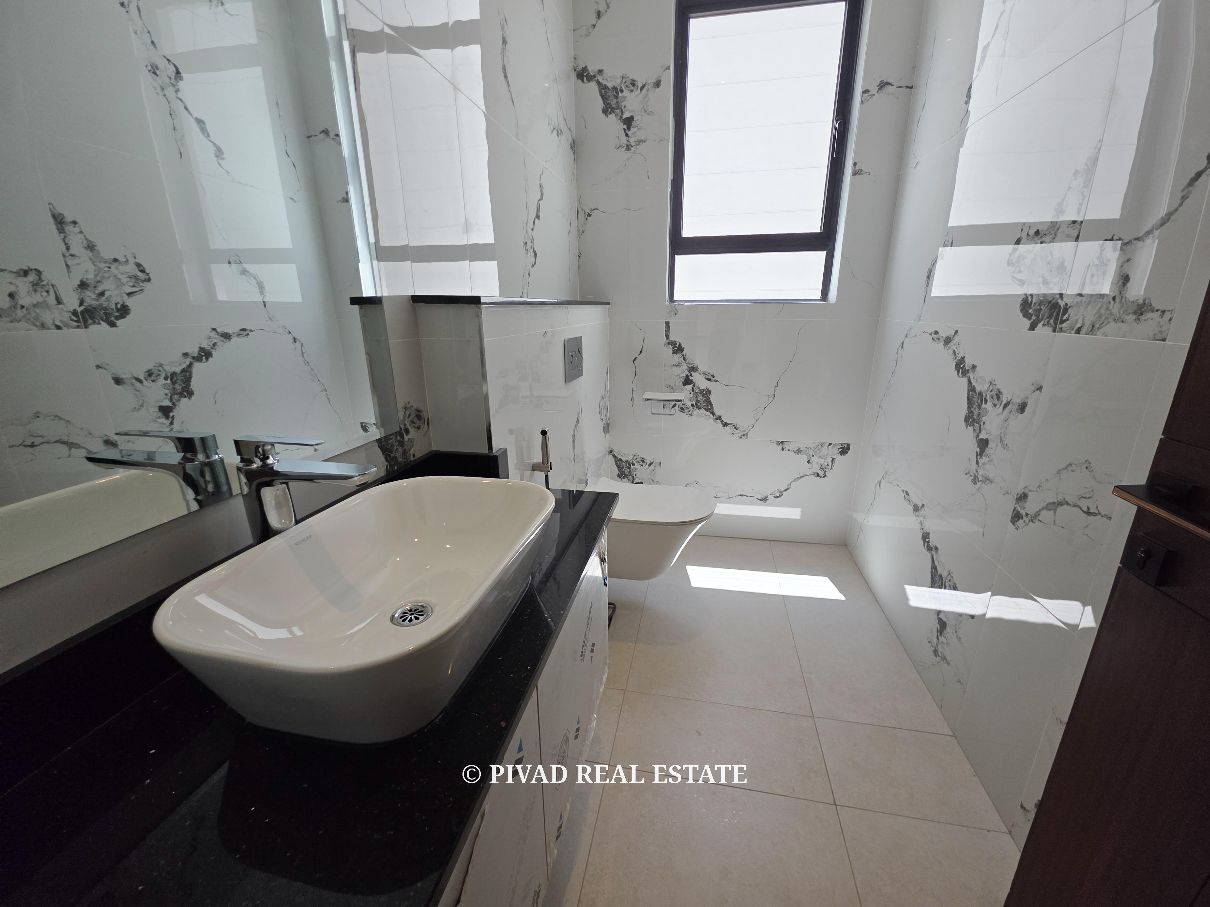 5 Bedroom House with a Dsq For 2 Available For Sale - Old Kitisuru