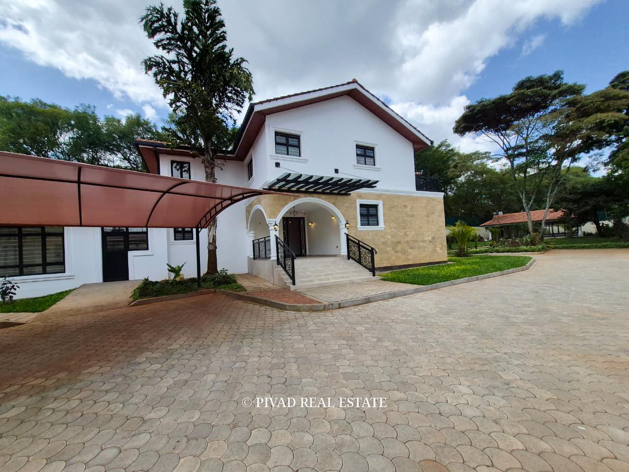 5 Bedroom House For Sale in Runda