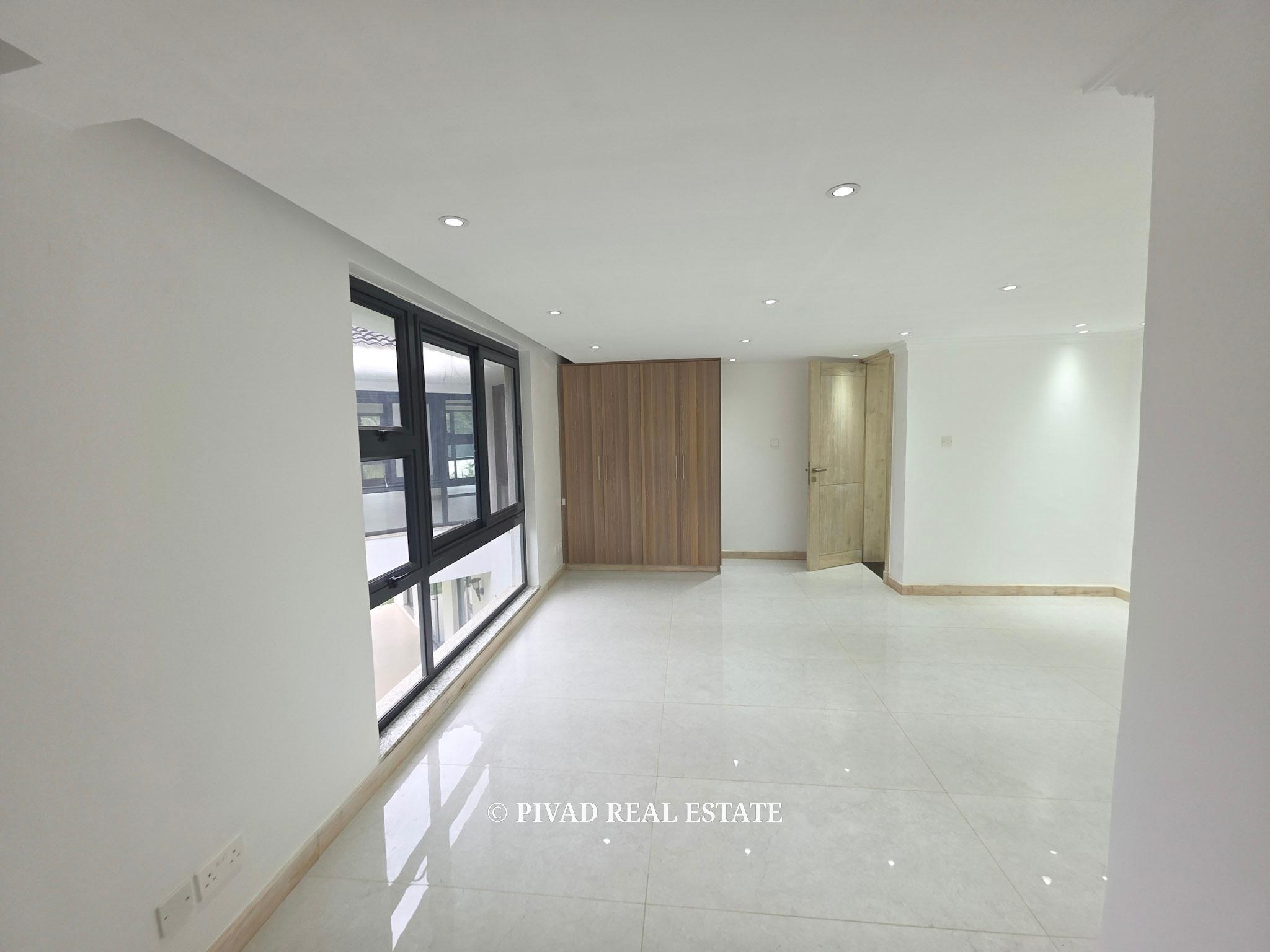 6 Bedroom House Available For Rent in Runda