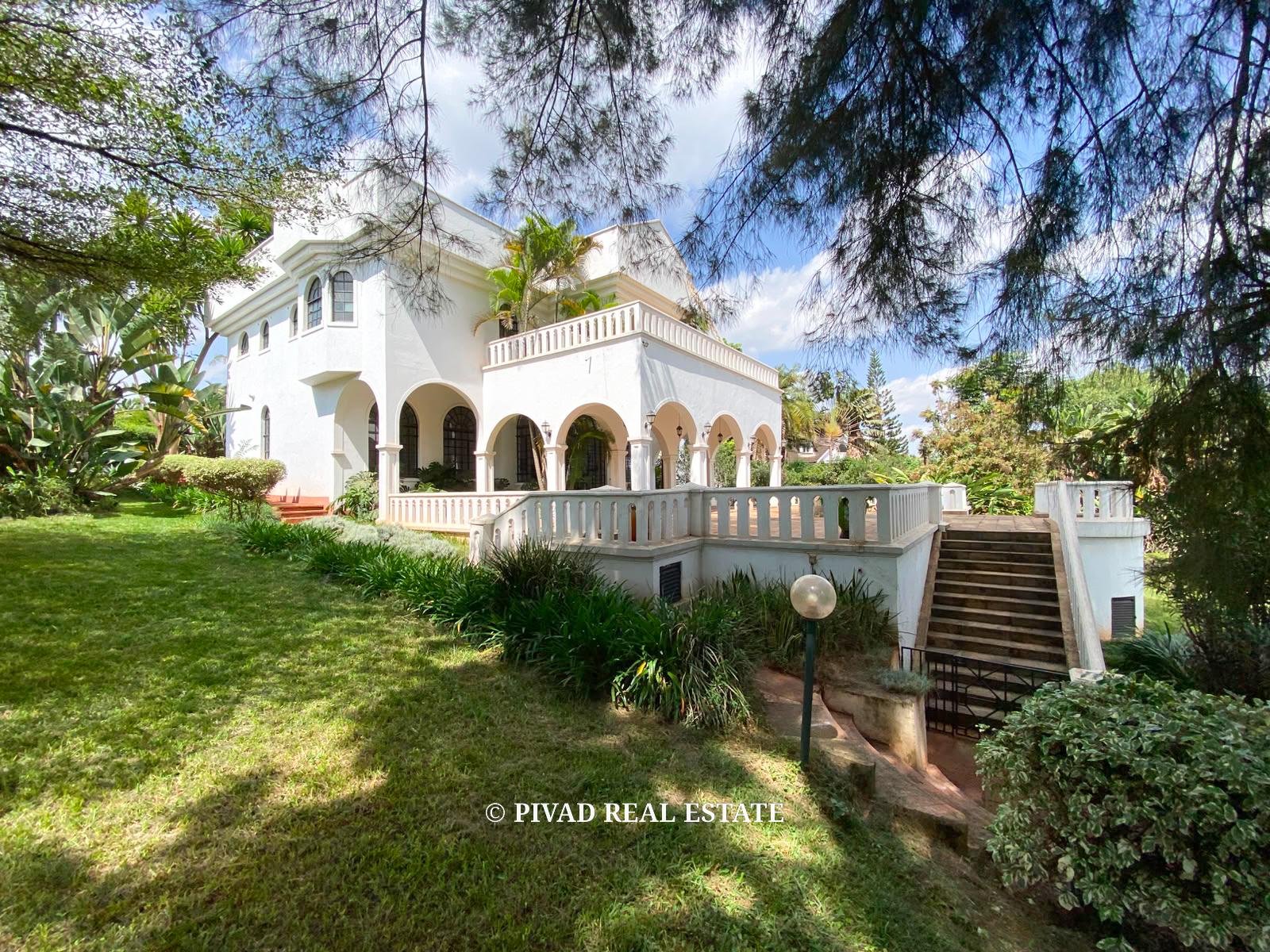 4 Bedroom House For Rent in Nyari Central