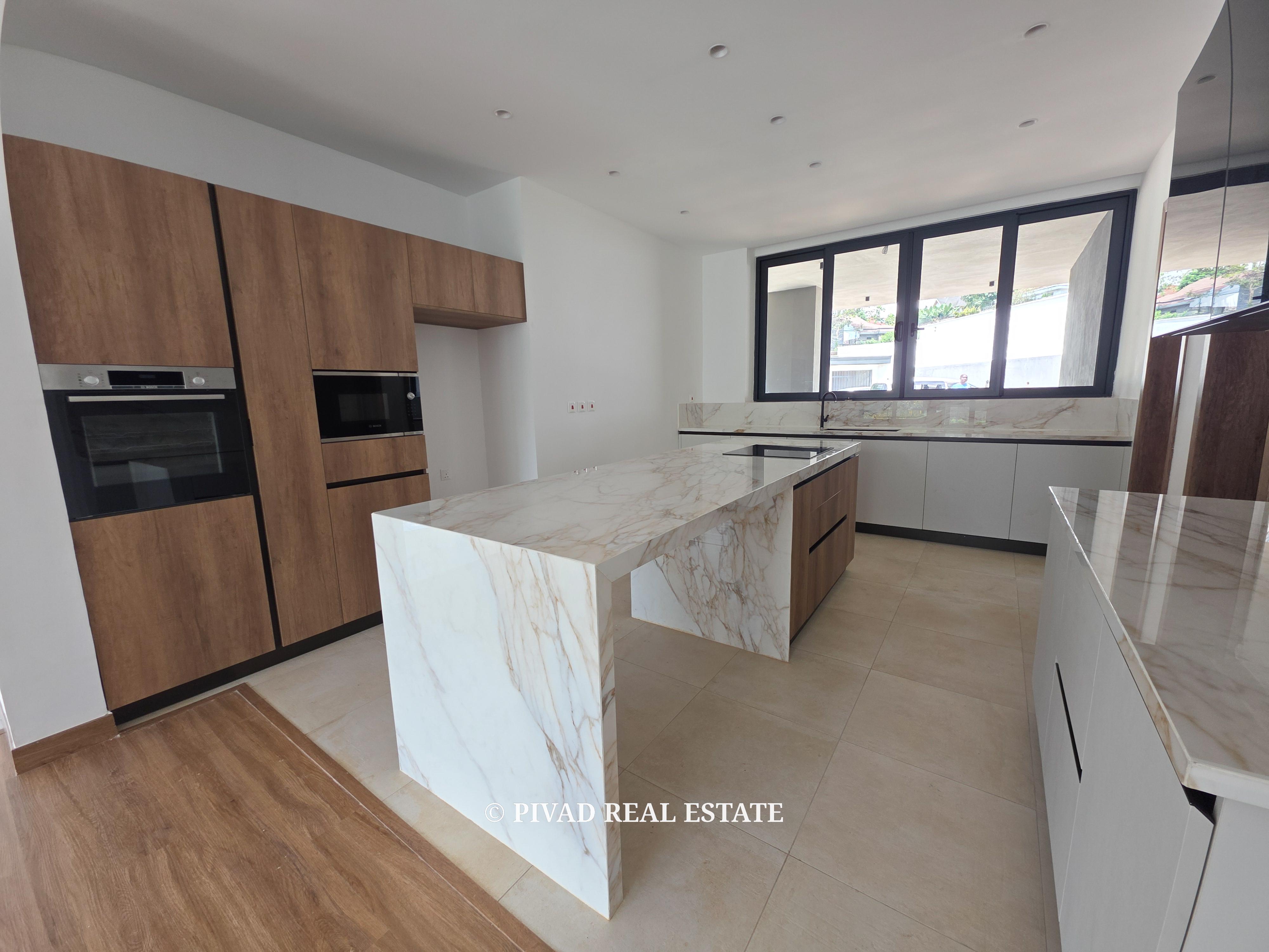 5 Bedroom House for Sale in Nyari