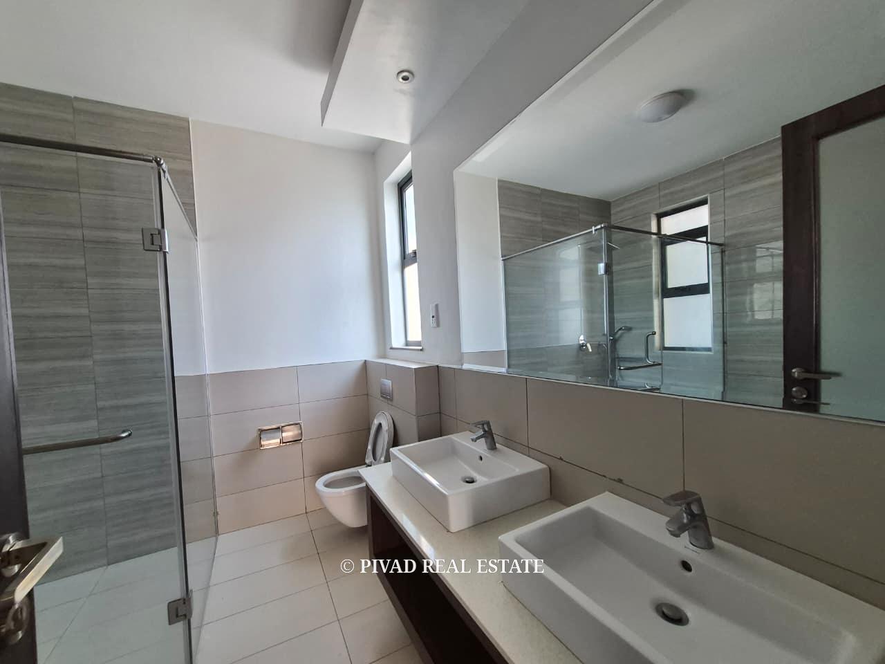 4 Bedroom Townhouse Available For Sale in Garden Estate