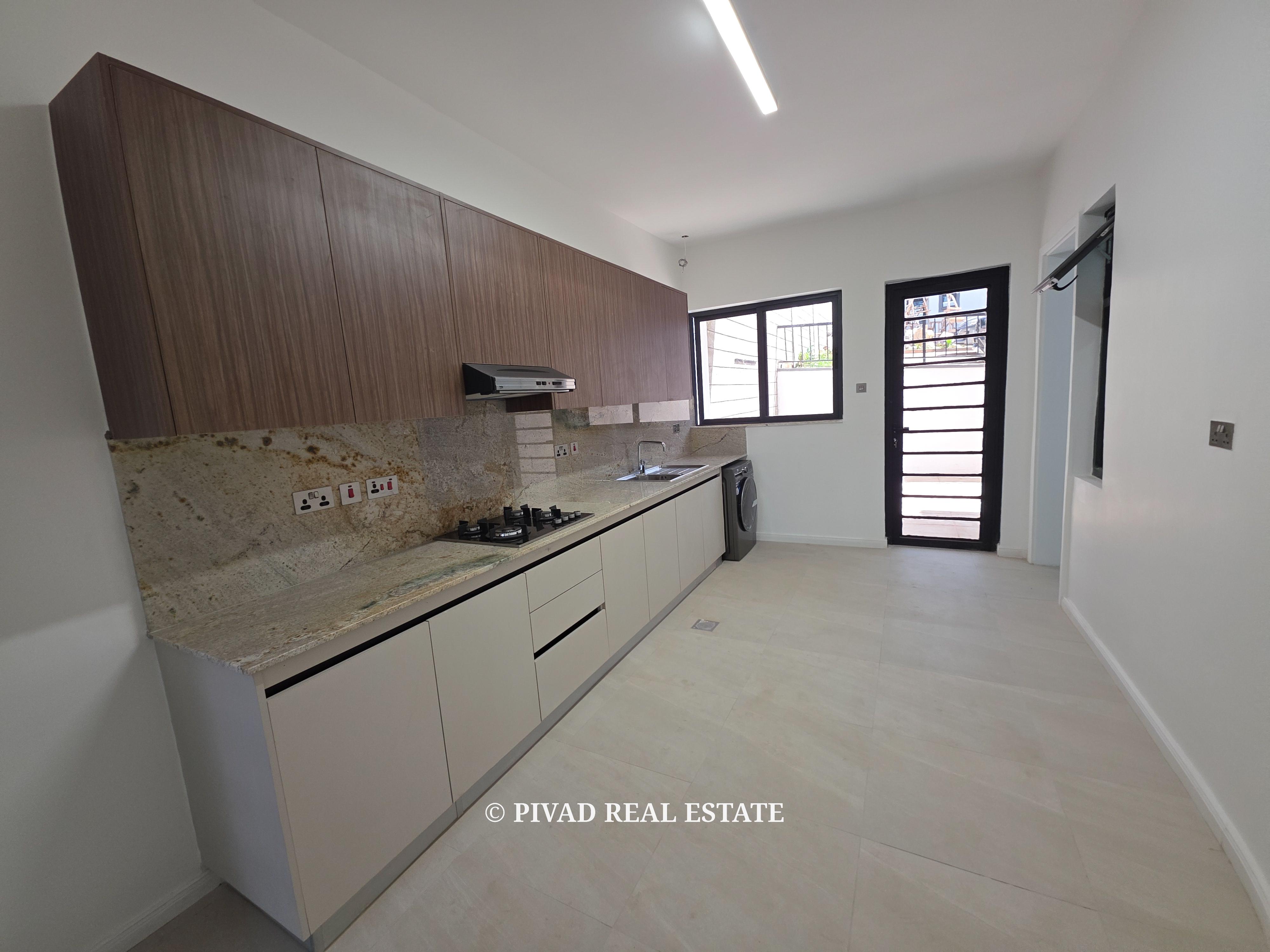 5 bedroom House Available For Rent in Lavington
