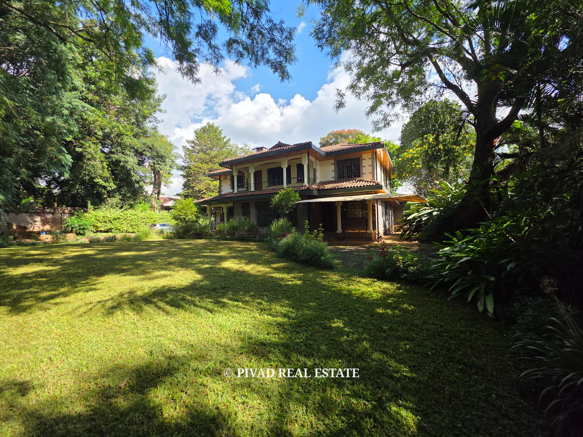 6 bedroom House Available for Sale in Nyari Estate