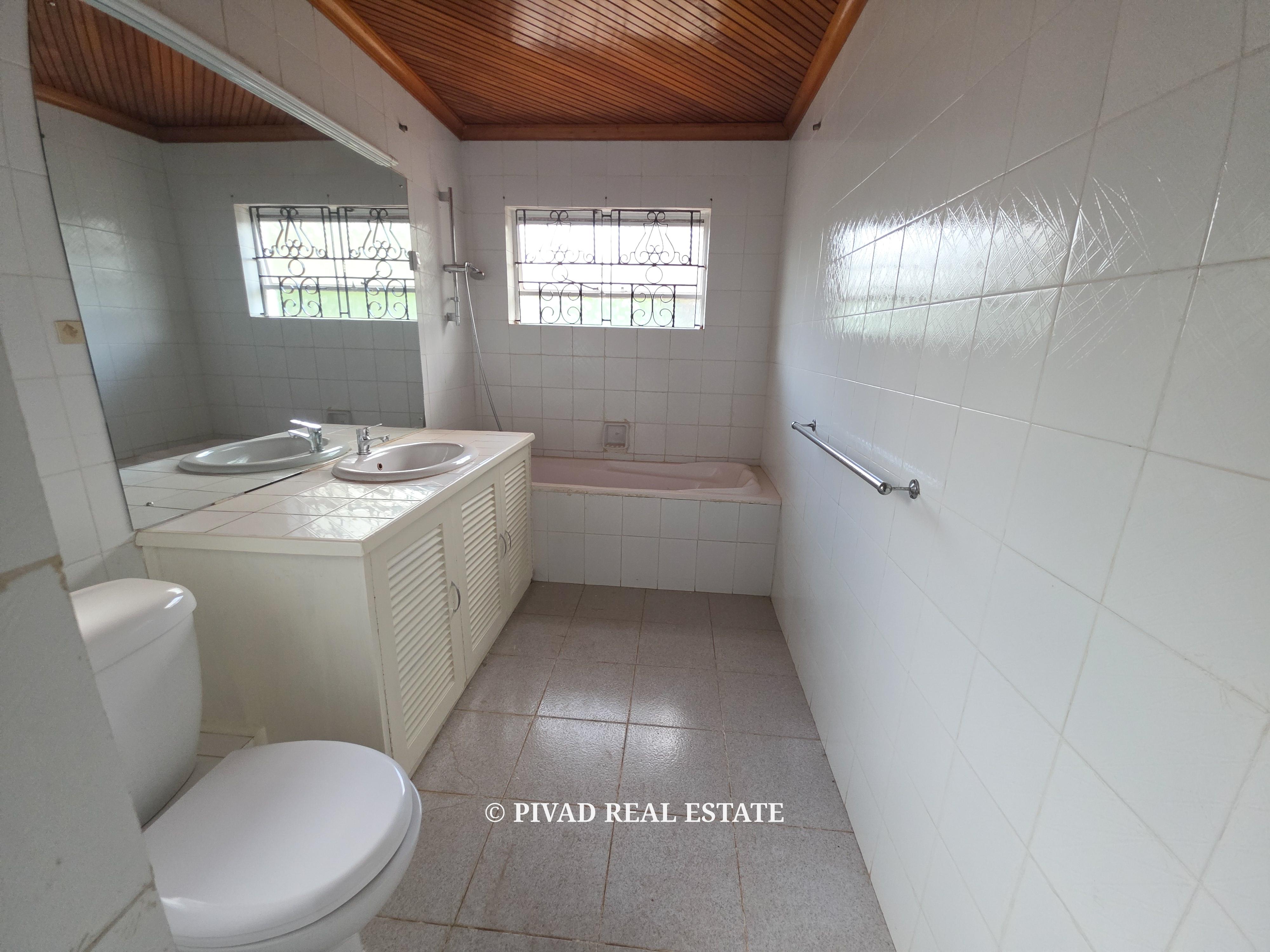 5 Bedroom House Available For Rent in Gigiri