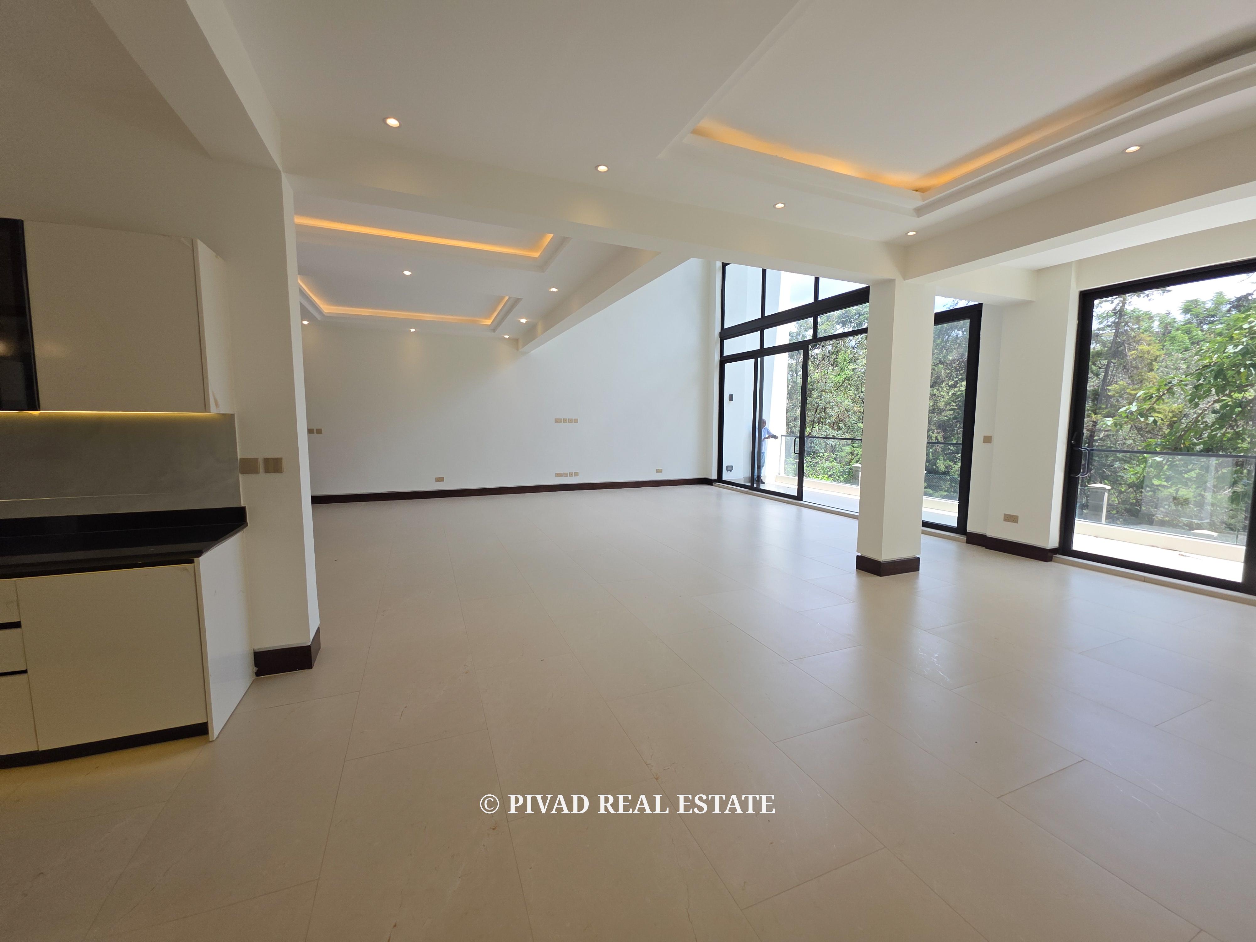 5 Bedroom House with a Dsq For 2 Available For Sale - Old Kitisuru
