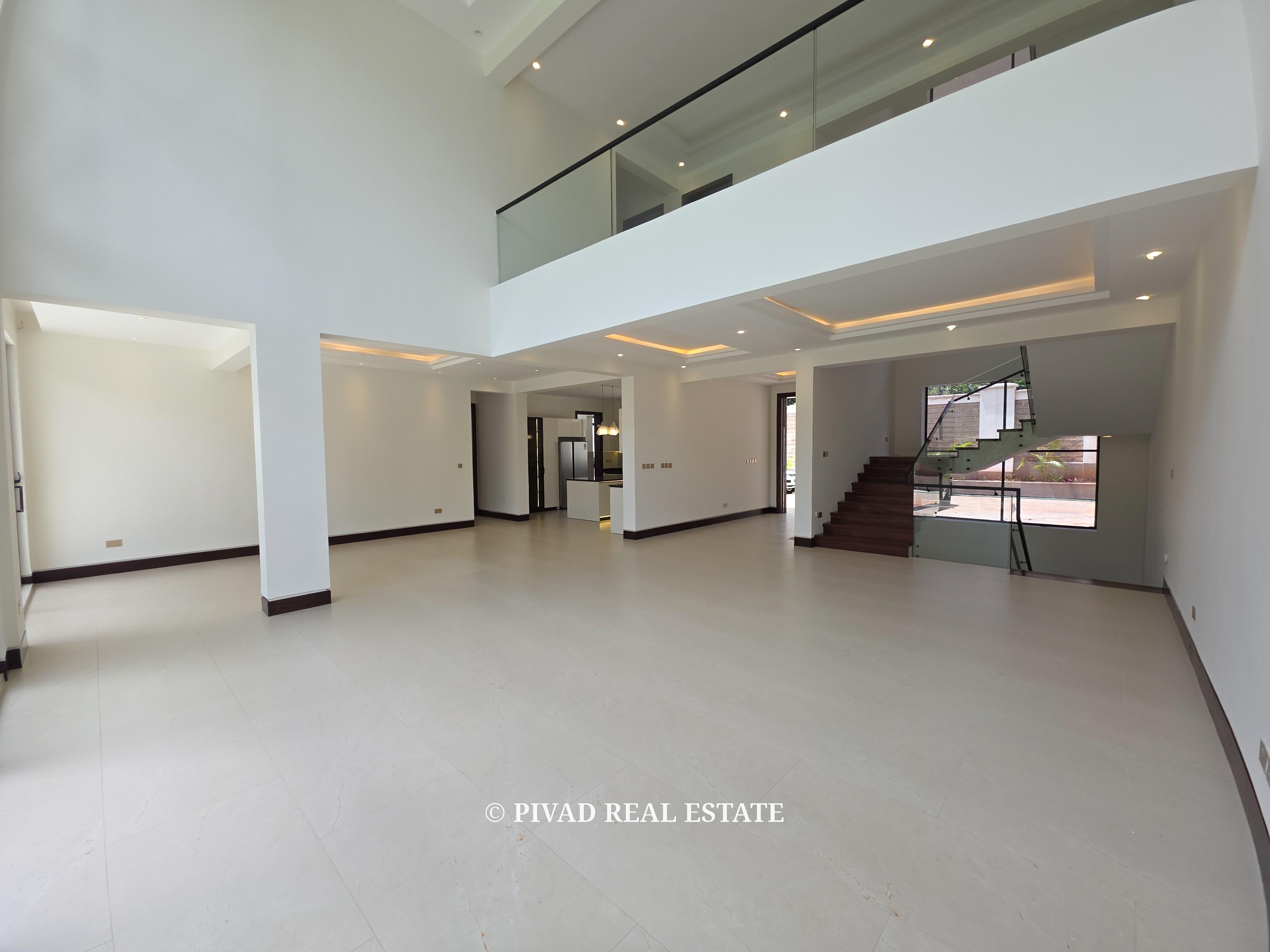 5 Bedroom House with a Dsq For 2 Available For Sale - Old Kitisuru