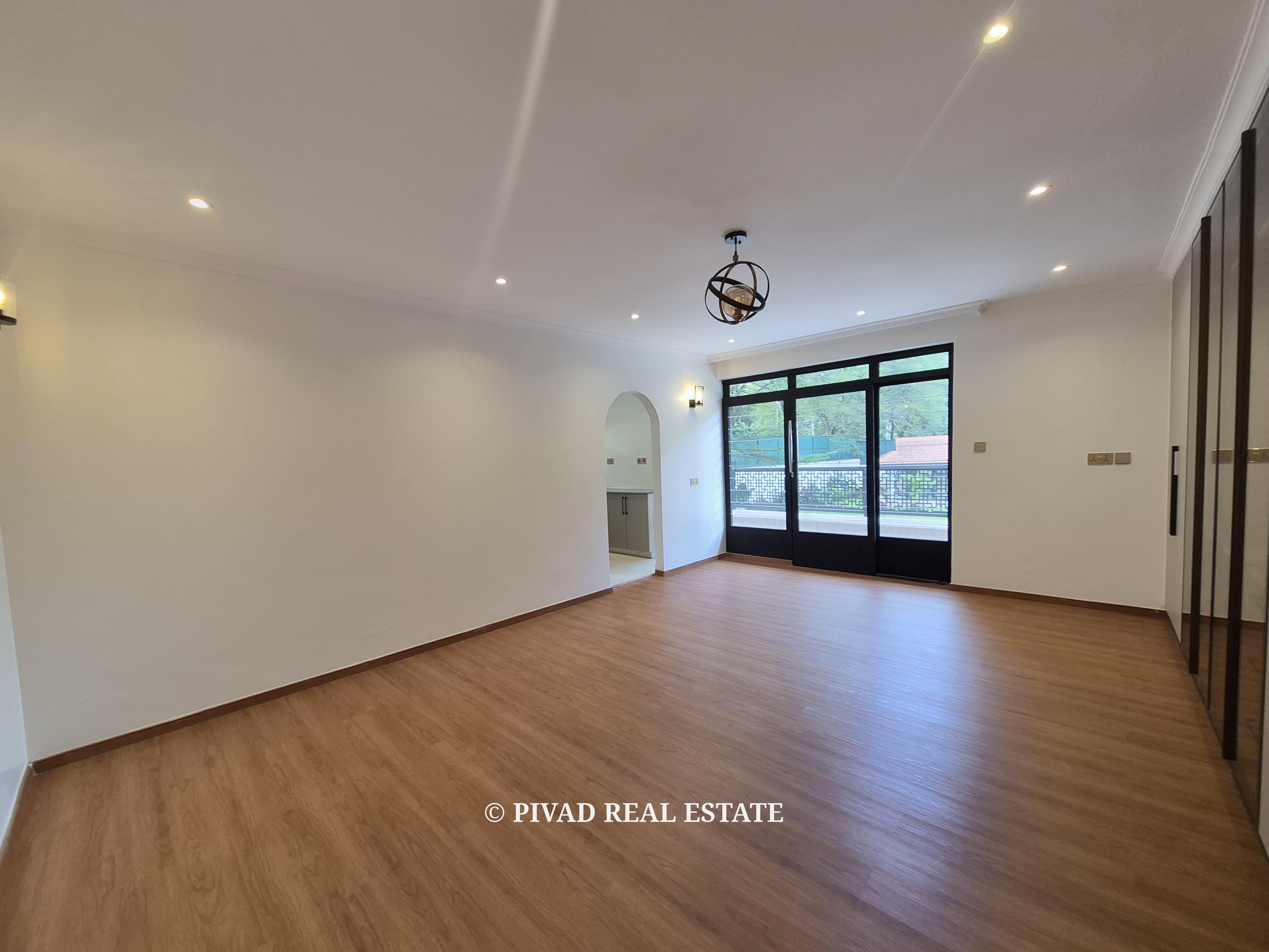 5 Bedroom House For Sale in Runda