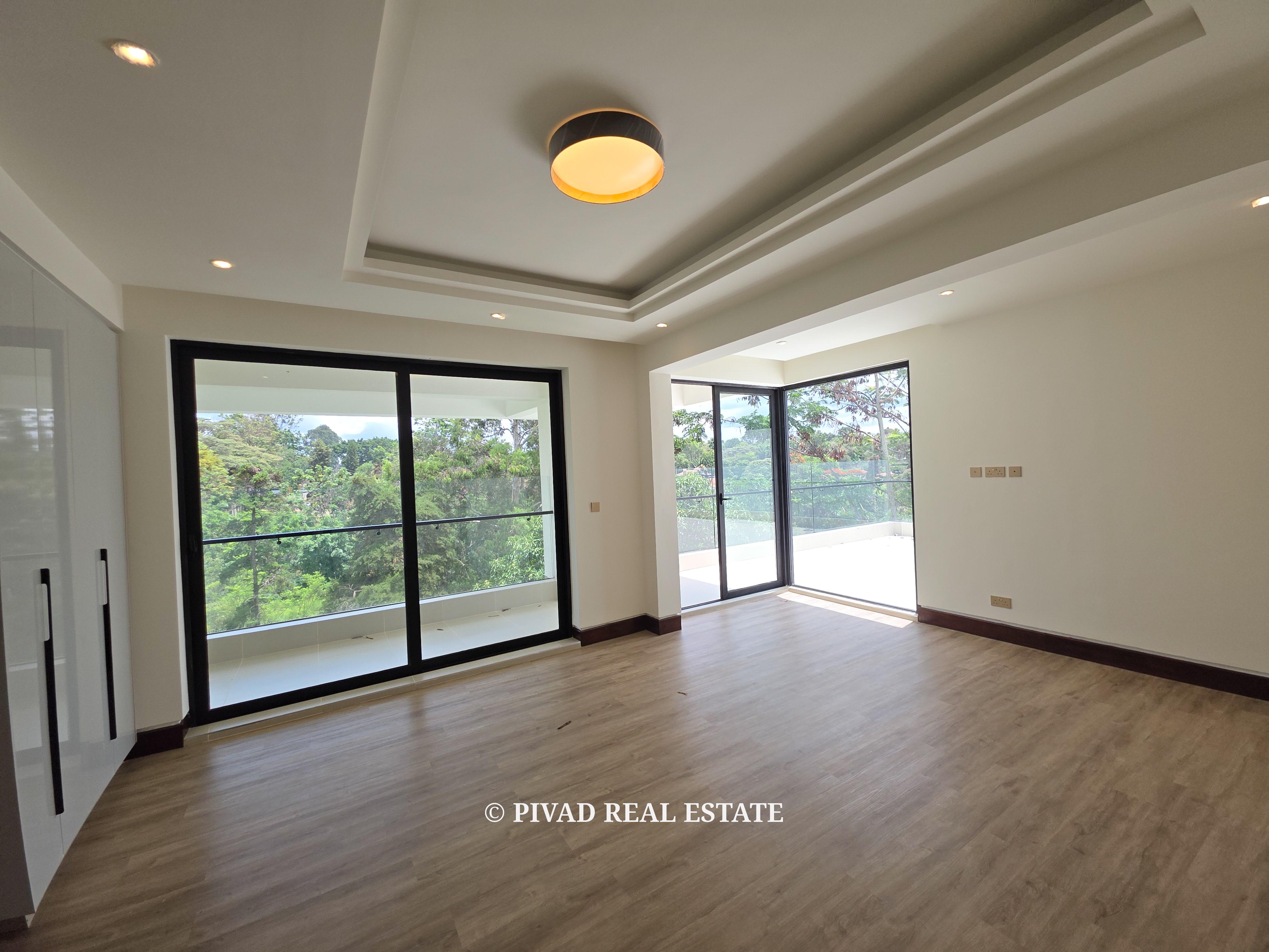 5 Bedroom House with a Dsq For 2 Available For Sale - Old Kitisuru