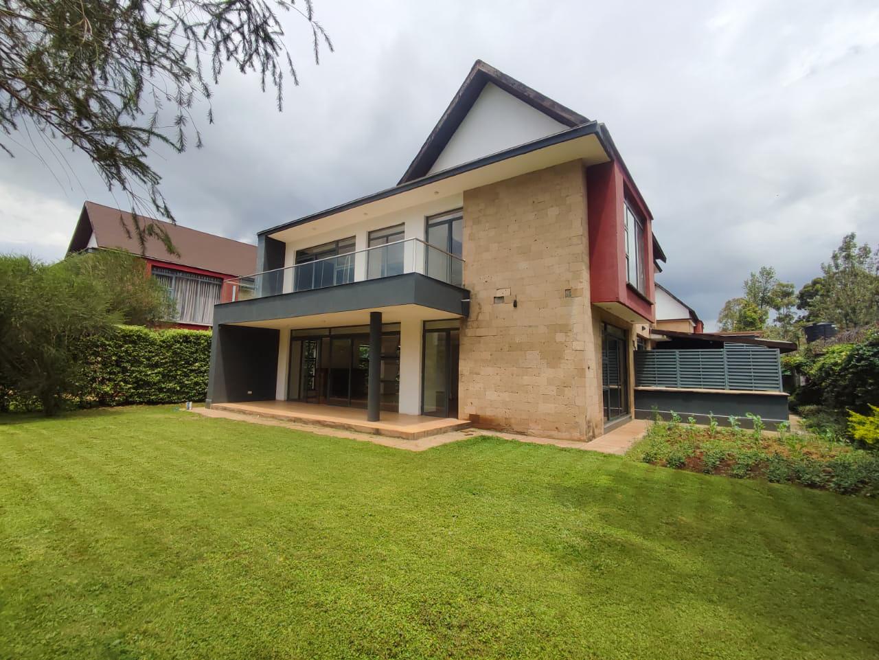 4 Bedroom Townhouse For Resale in Garden Estate