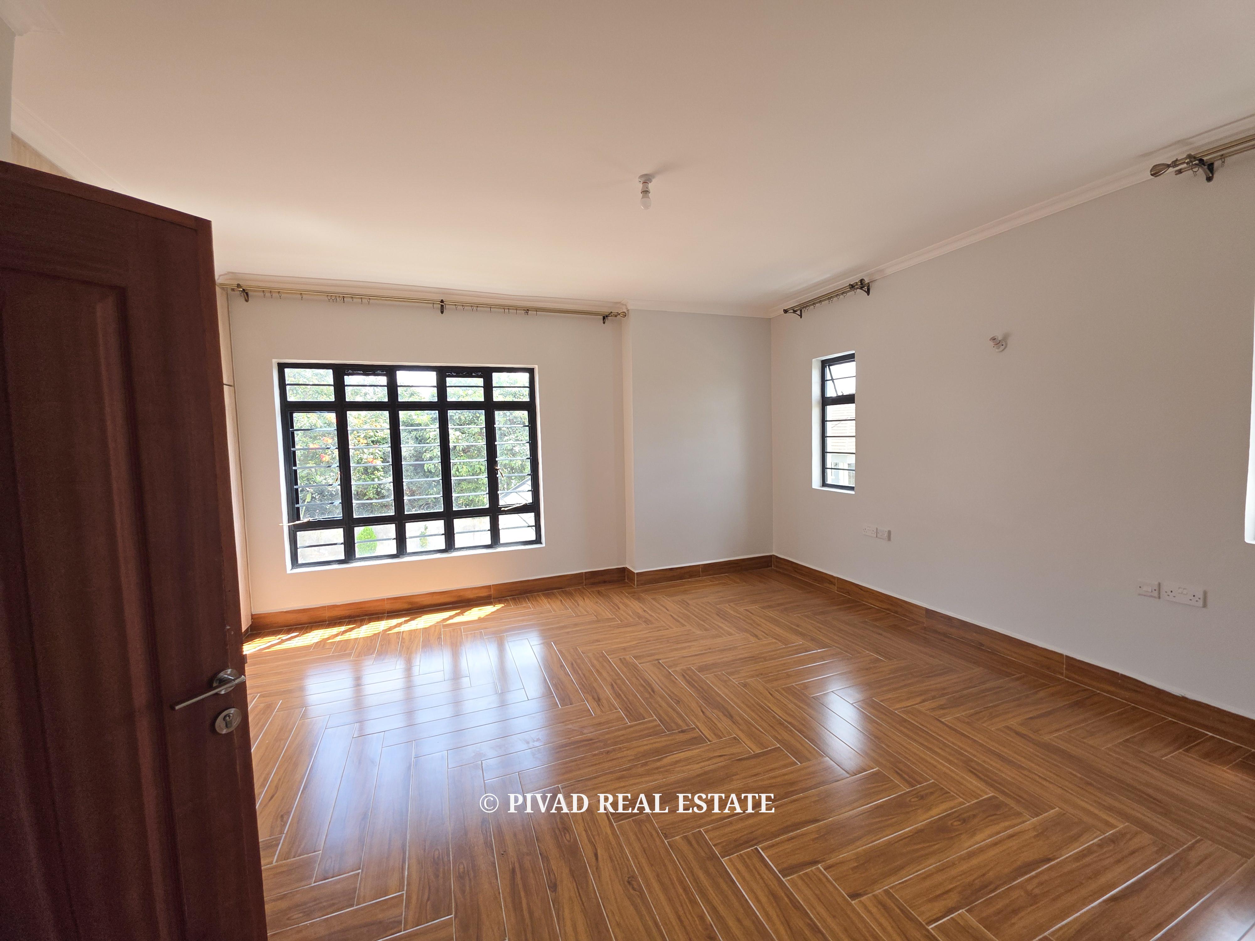 5 Bedroom Hose For Rent at Runda Paradise