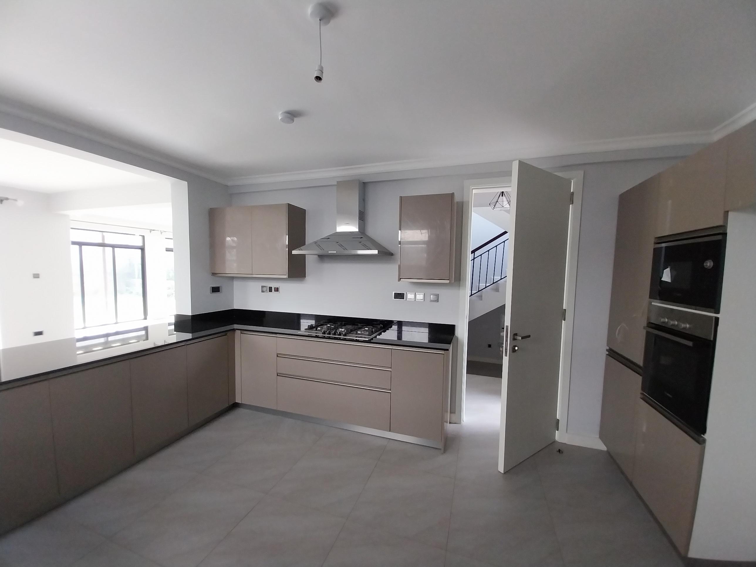 Newly Built 4 Bedroom house in Fivestar Paradise