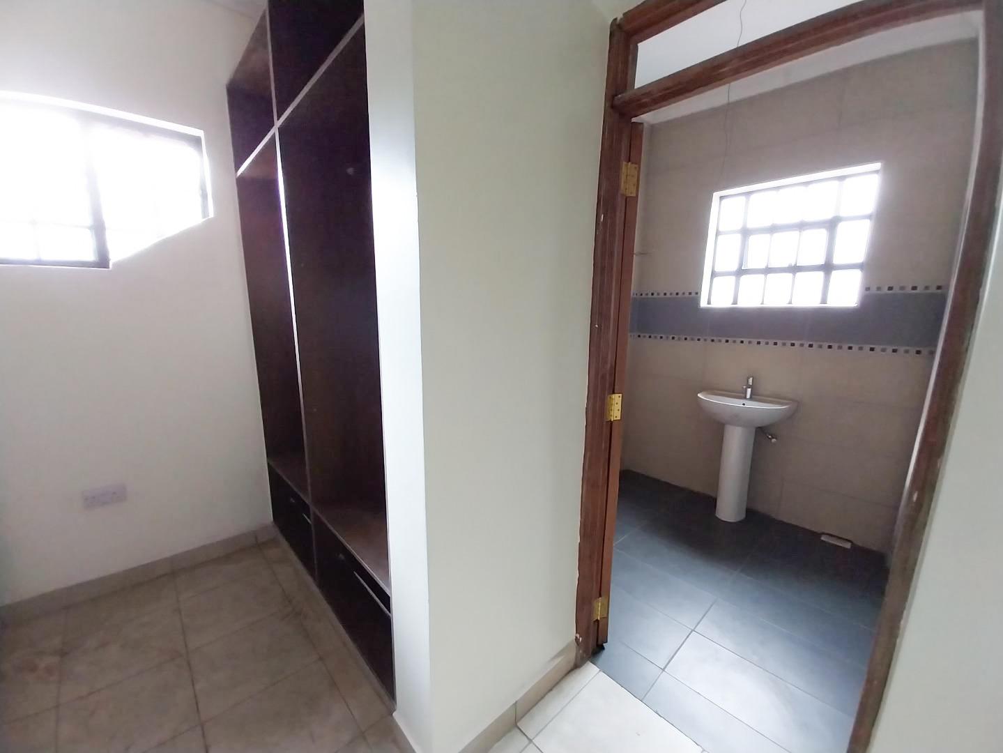 5 Bedroom house available for Rent in Garden estate