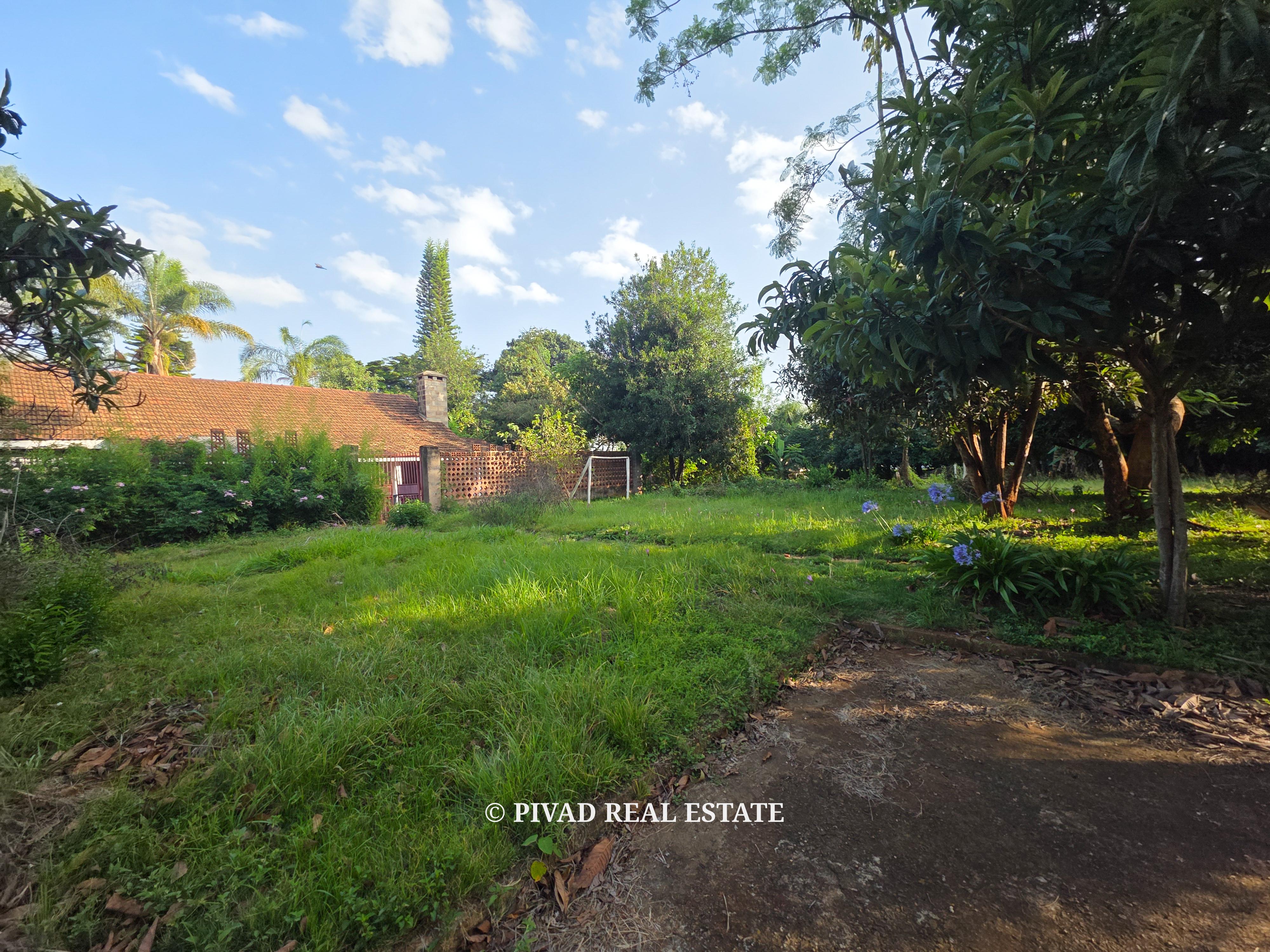 1.1 acre land available for Sale in Runda Mimosa