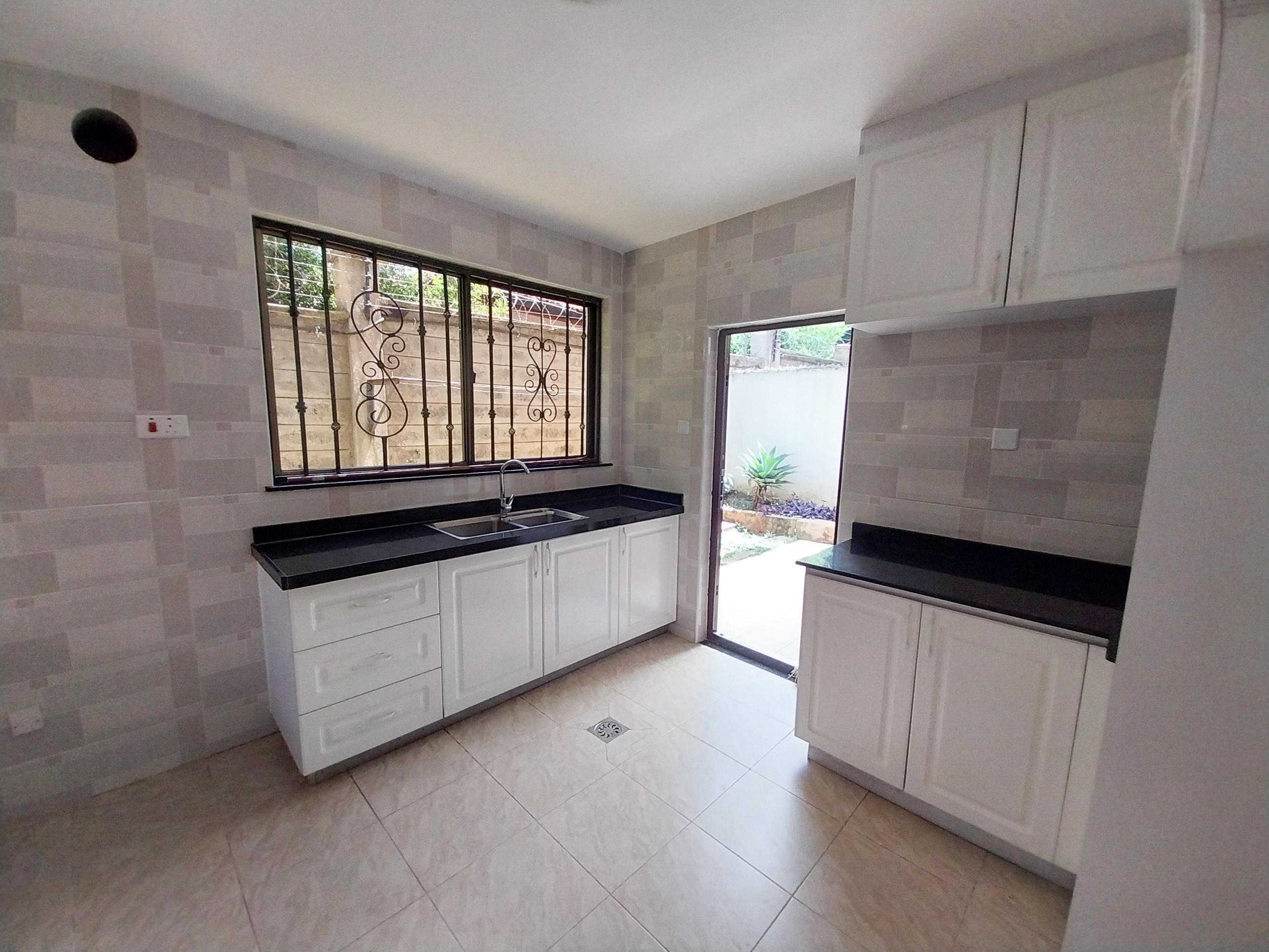 5 Bedroom townhouse Available for Rent in Lavington