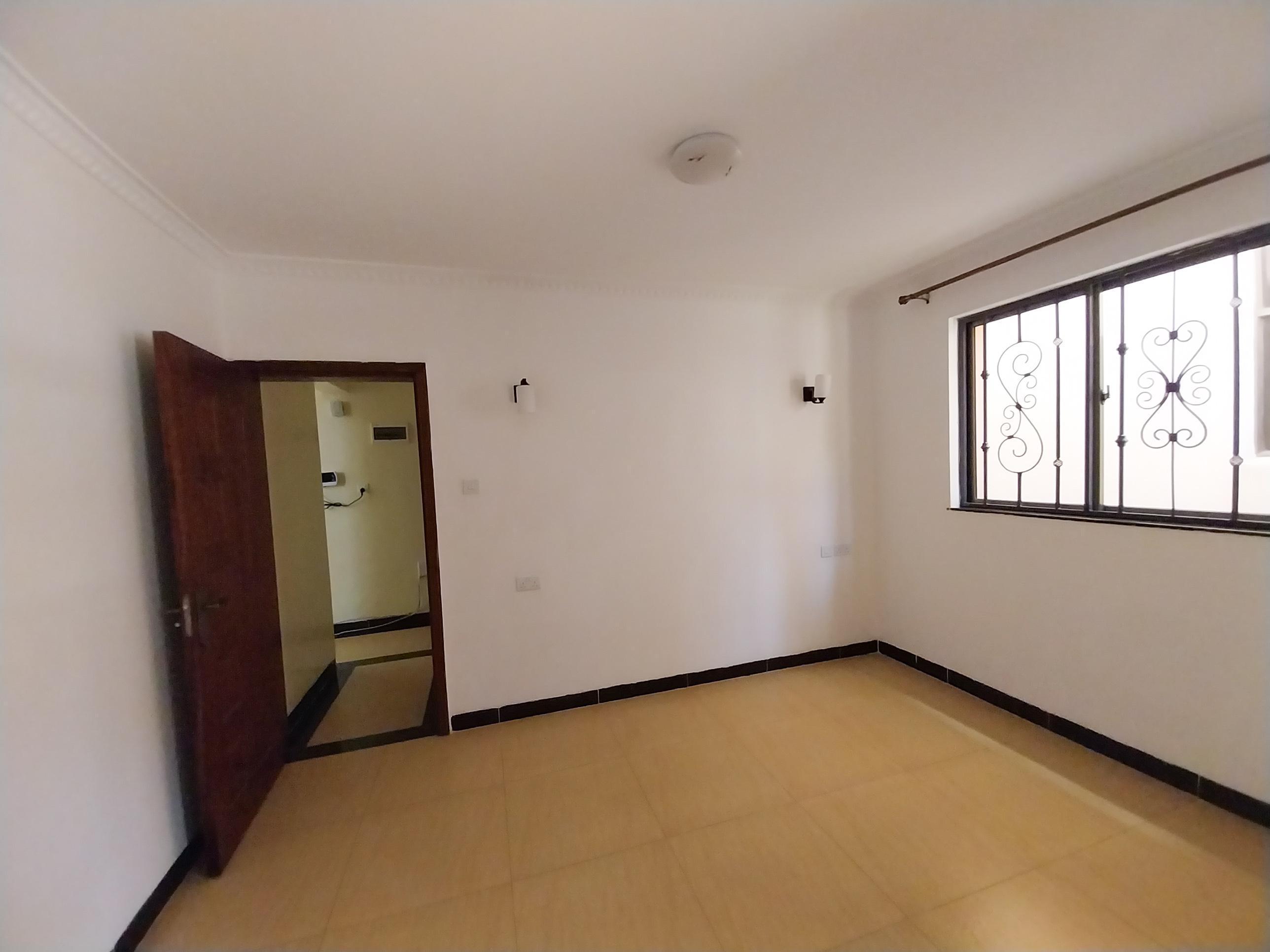 5 Bedroom townhouse Available for Rent in Lavington