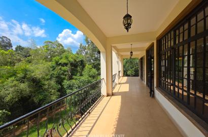 Luxurious 5 Bedroom townhouse available for sale in Lower Kabete