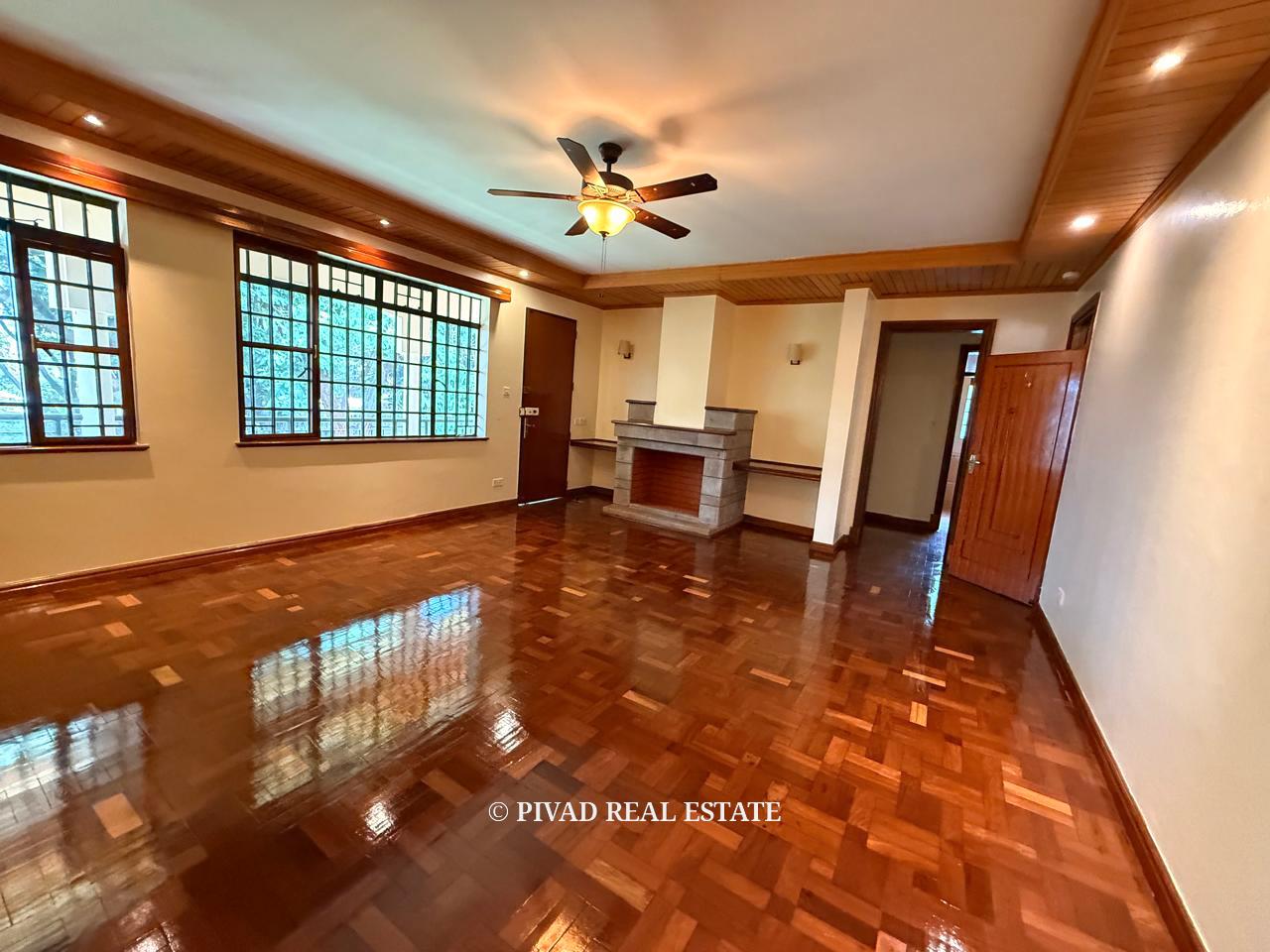 Homely 6 bedroom House with Dsq for 2 available for Sale in Nyari Estate.