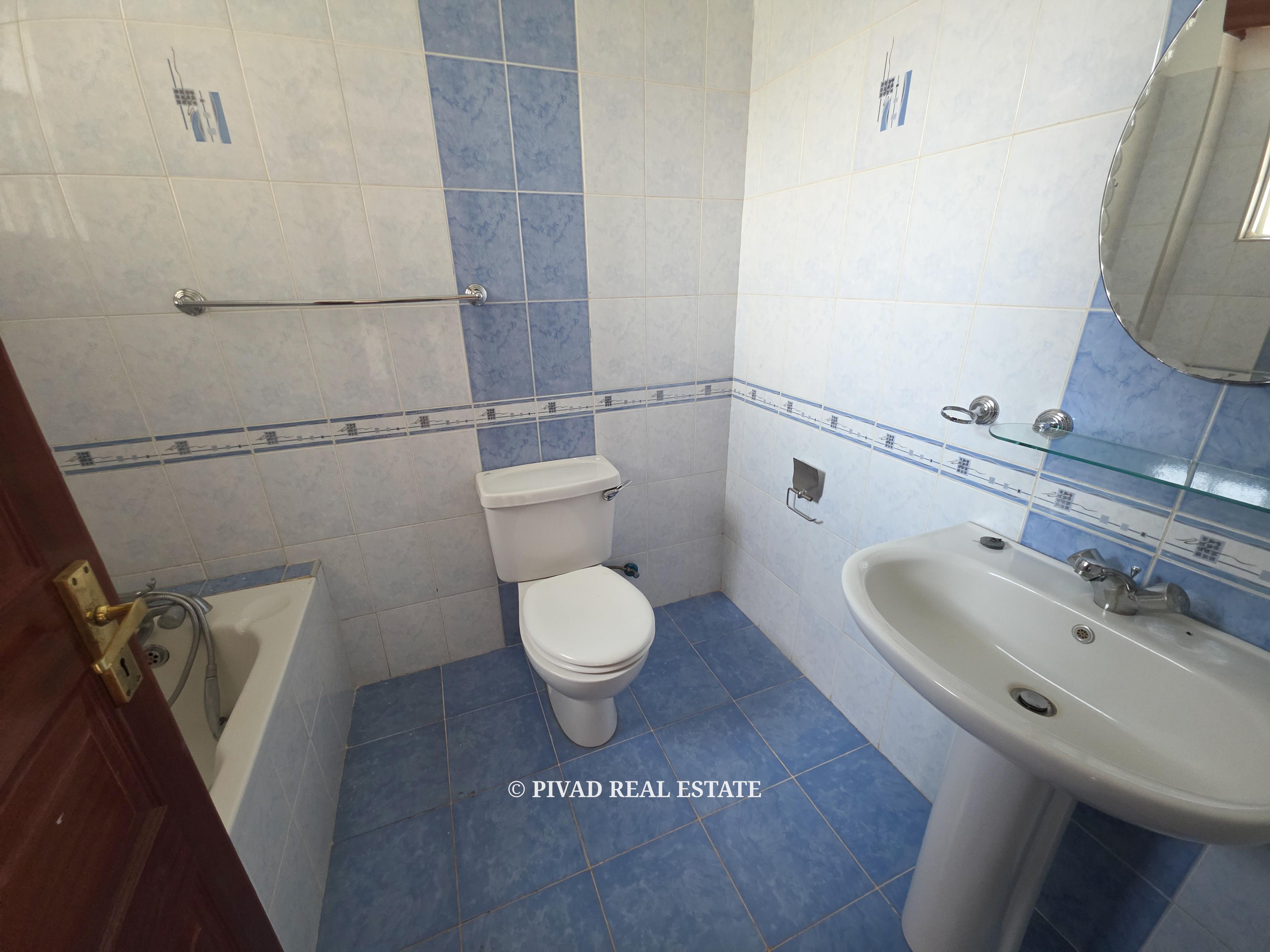 4 bedroom townhouse available for Sale in Rosslyn estate