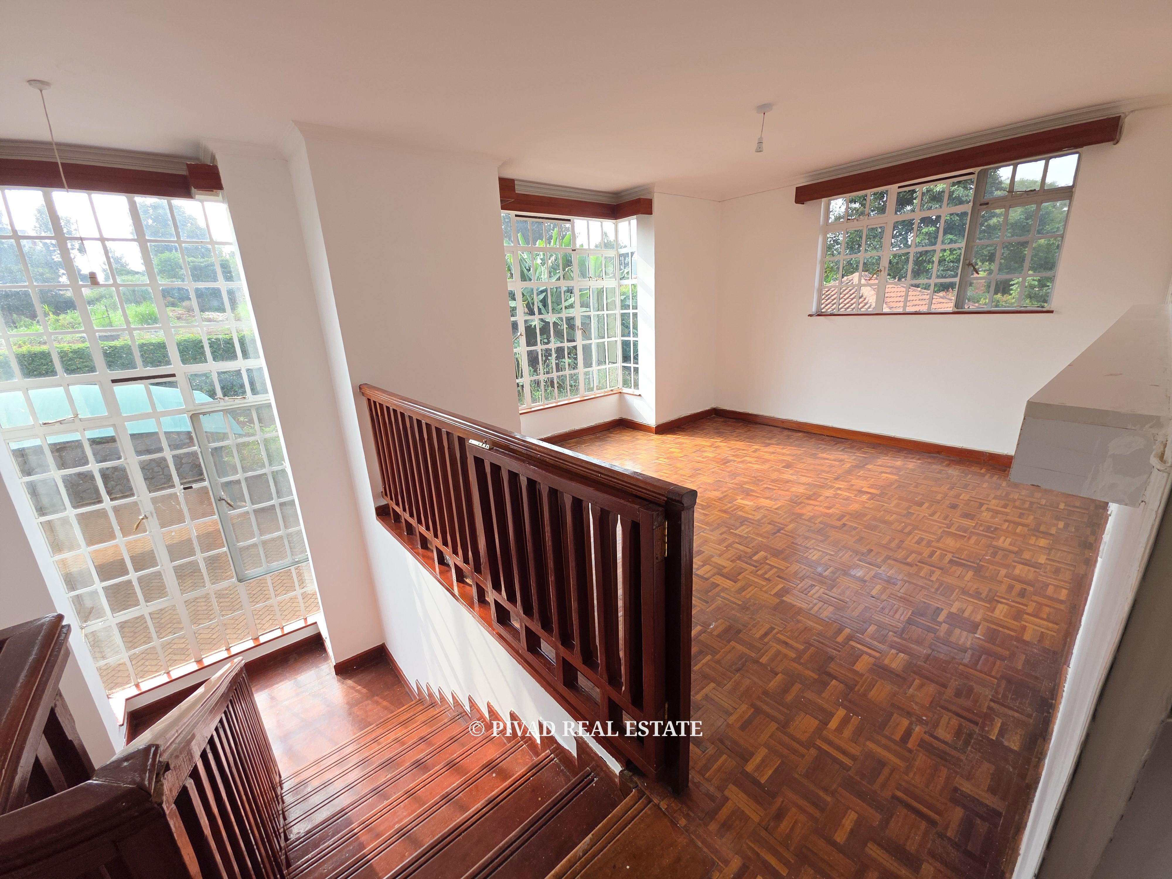 4 bedroom townhouse available for Sale in Rosslyn estate