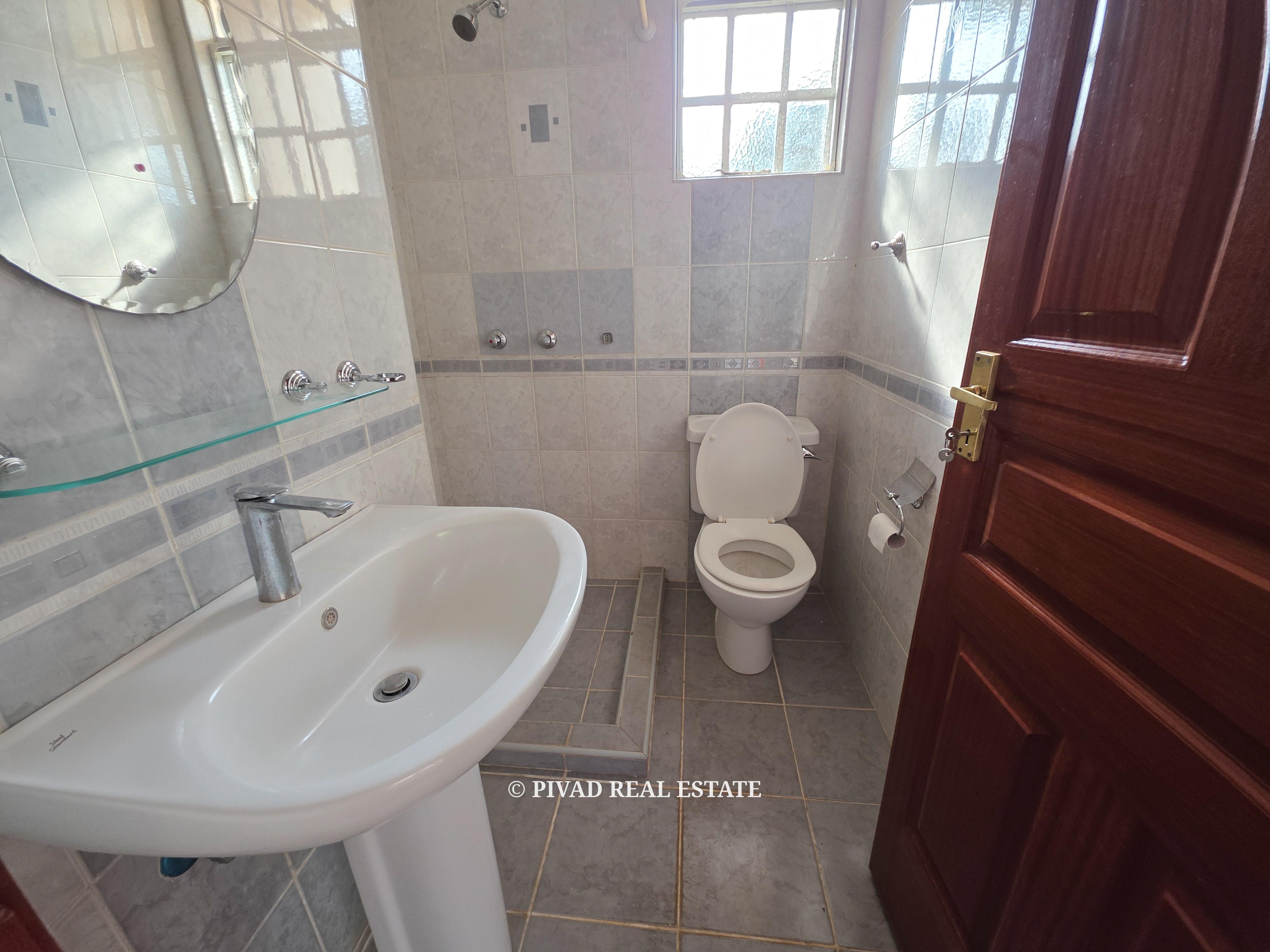 4 bedroom townhouse available for Sale in Rosslyn estate