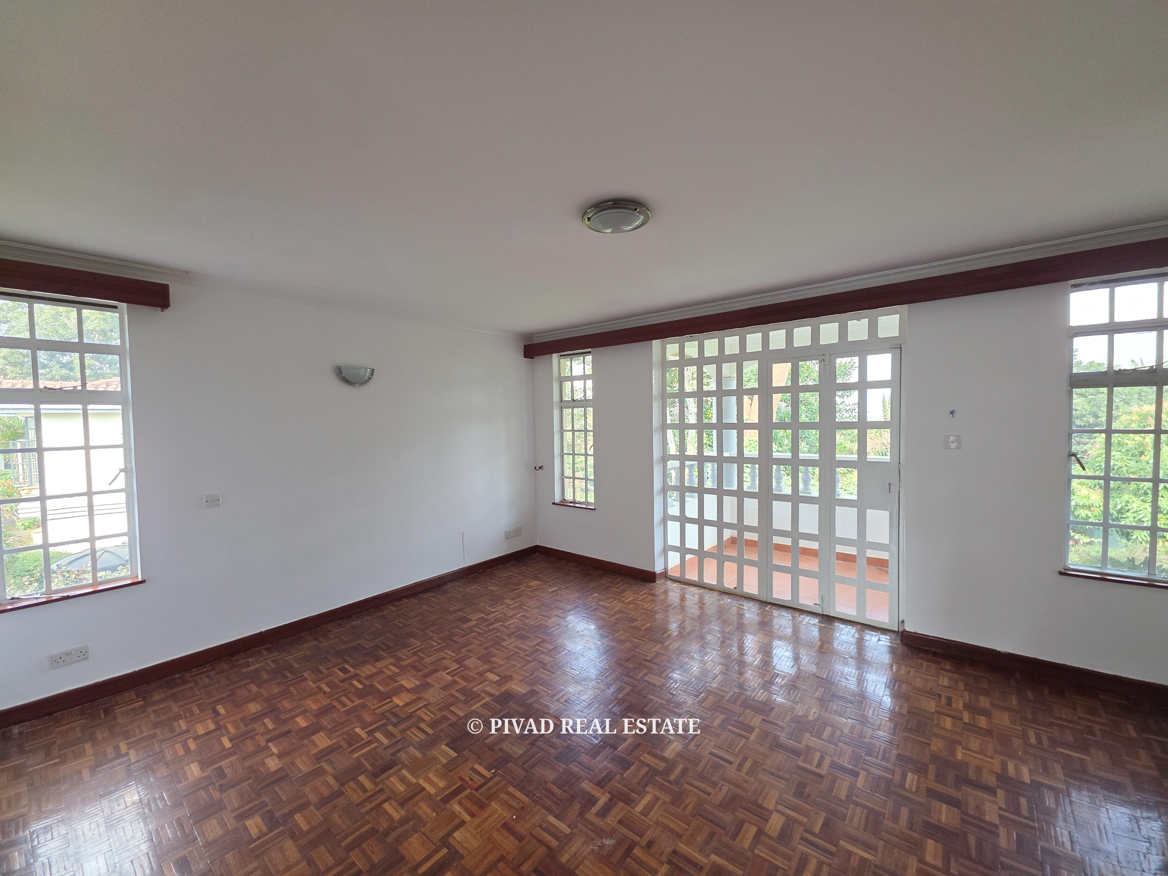 4 bedroom townhouse available for Sale in Rosslyn estate
