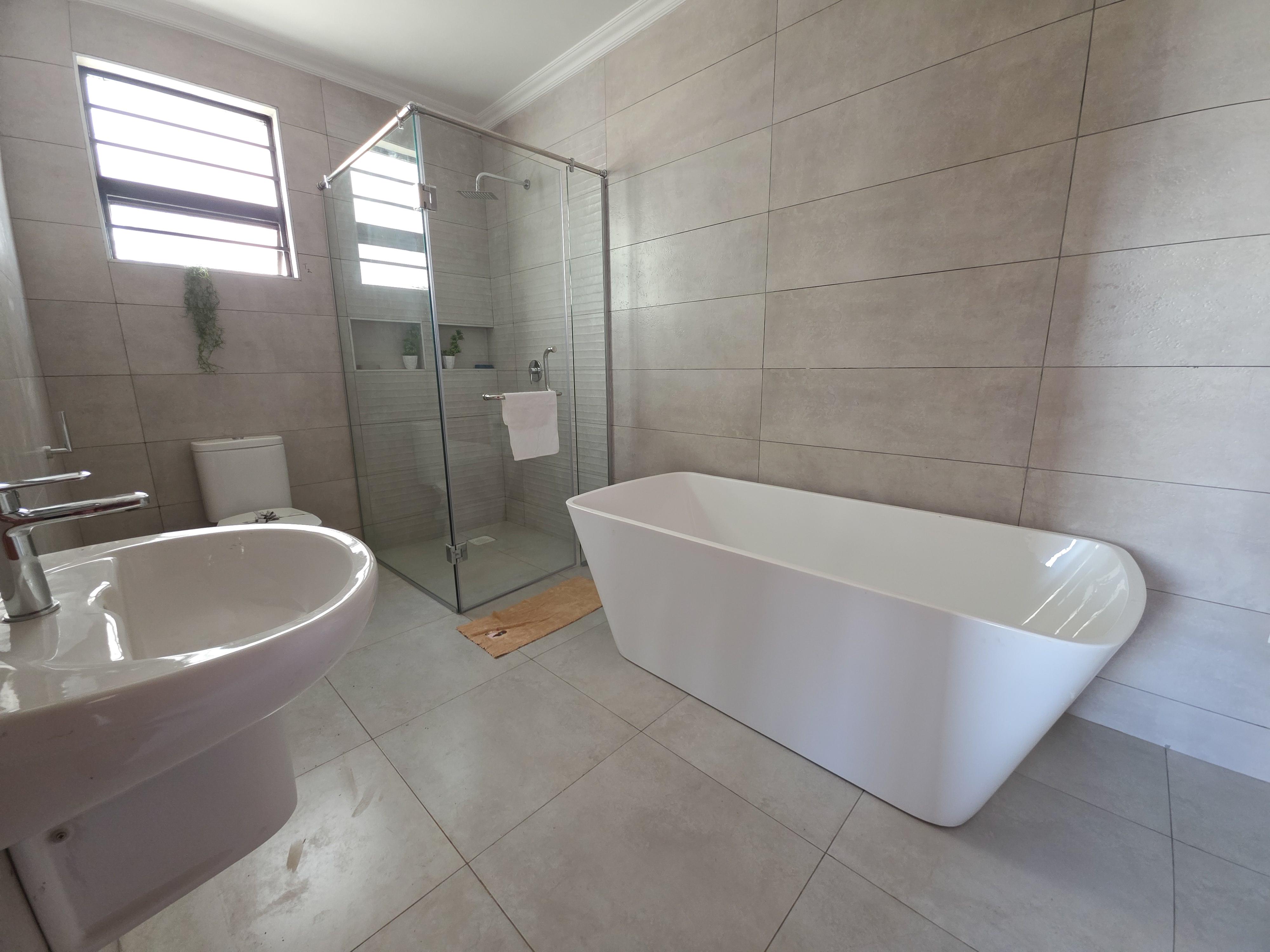 Modern 4 Bedroom townhouse Available for Sale in Littlemore Estate, Membley