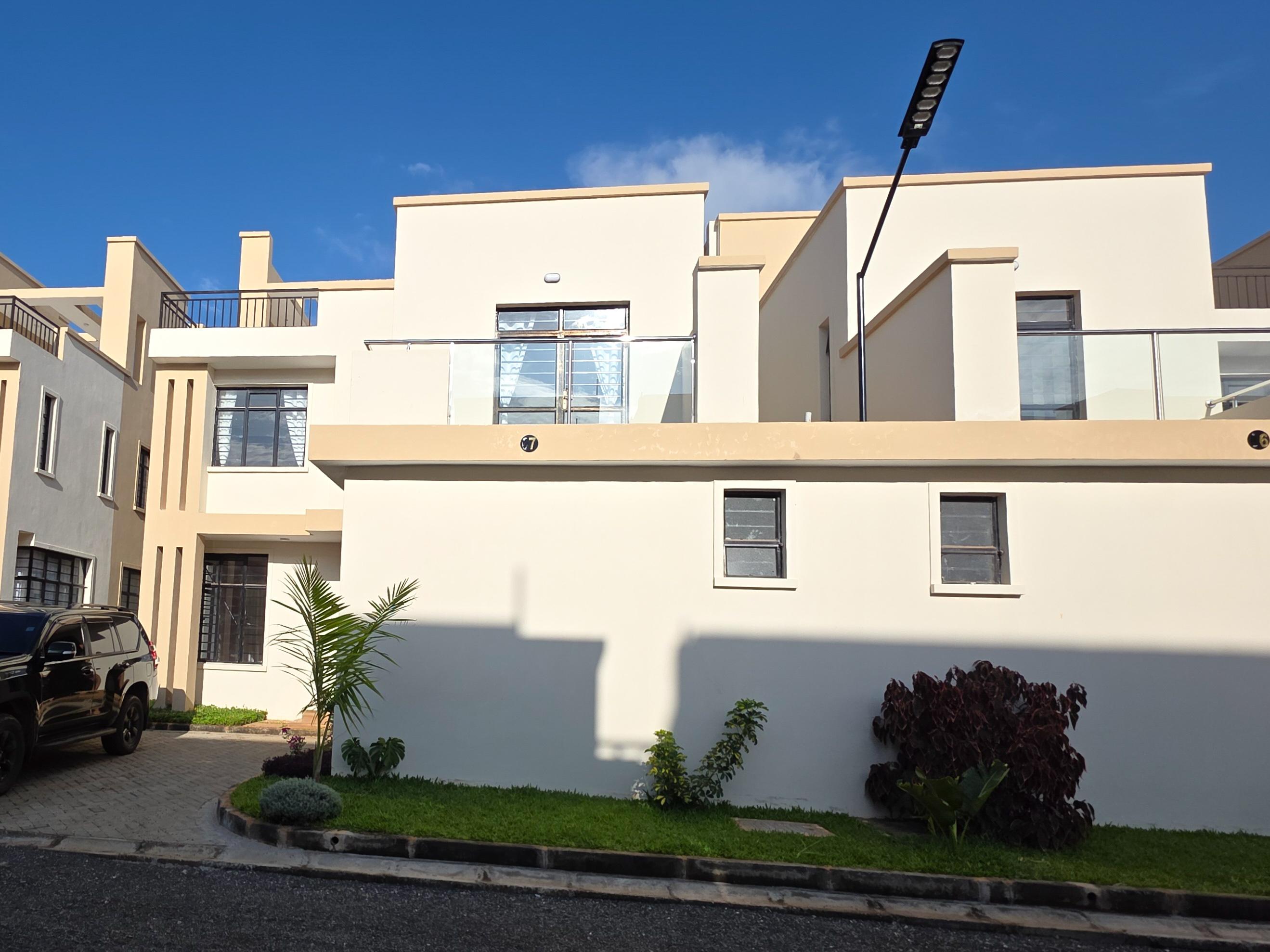 Modern 4 Bedroom townhouse Available for Sale in Littlemore Estate, Membley