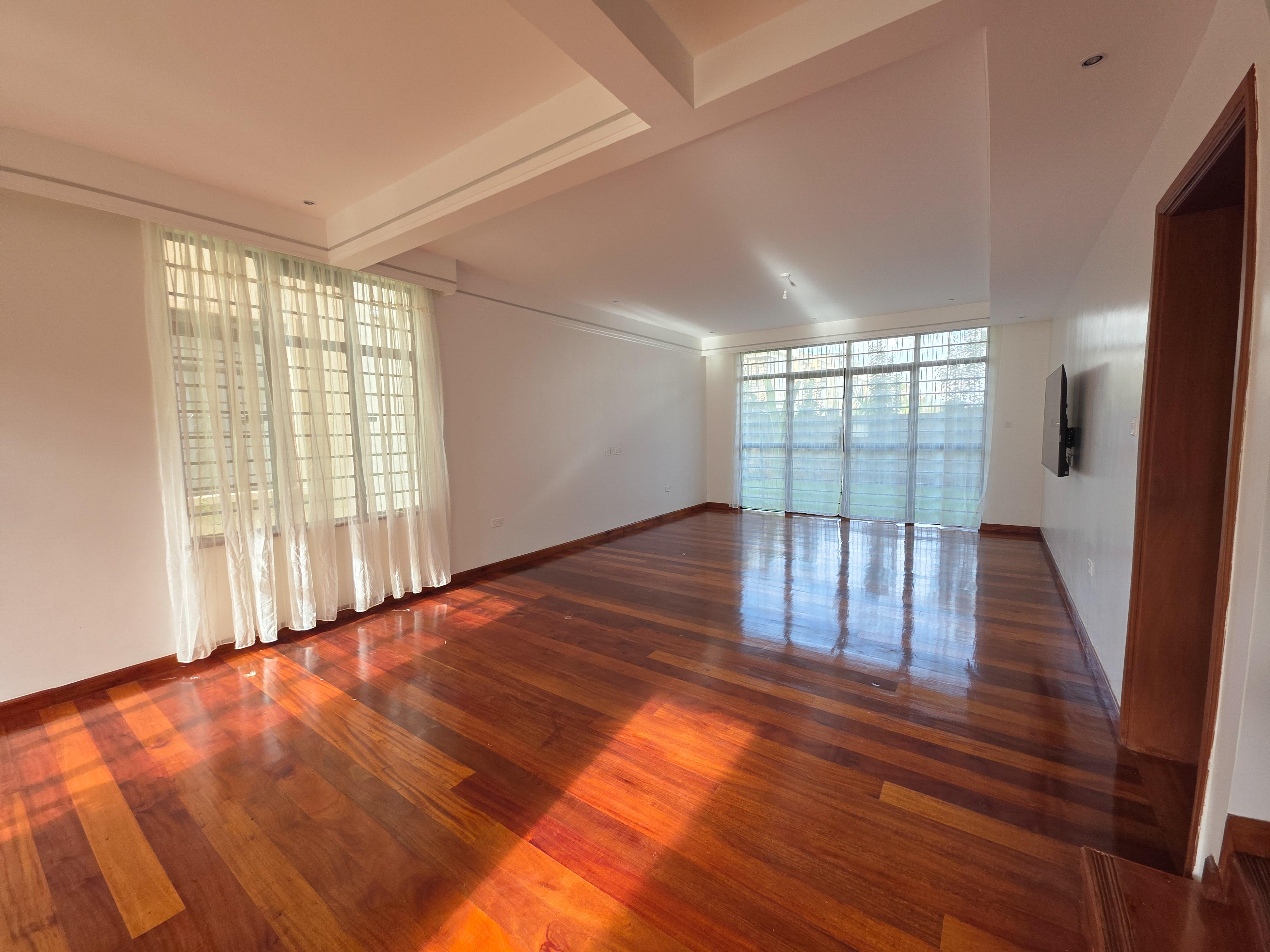 Modern 4 Bedroom townhouse Available for Sale in Littlemore Estate, Membley