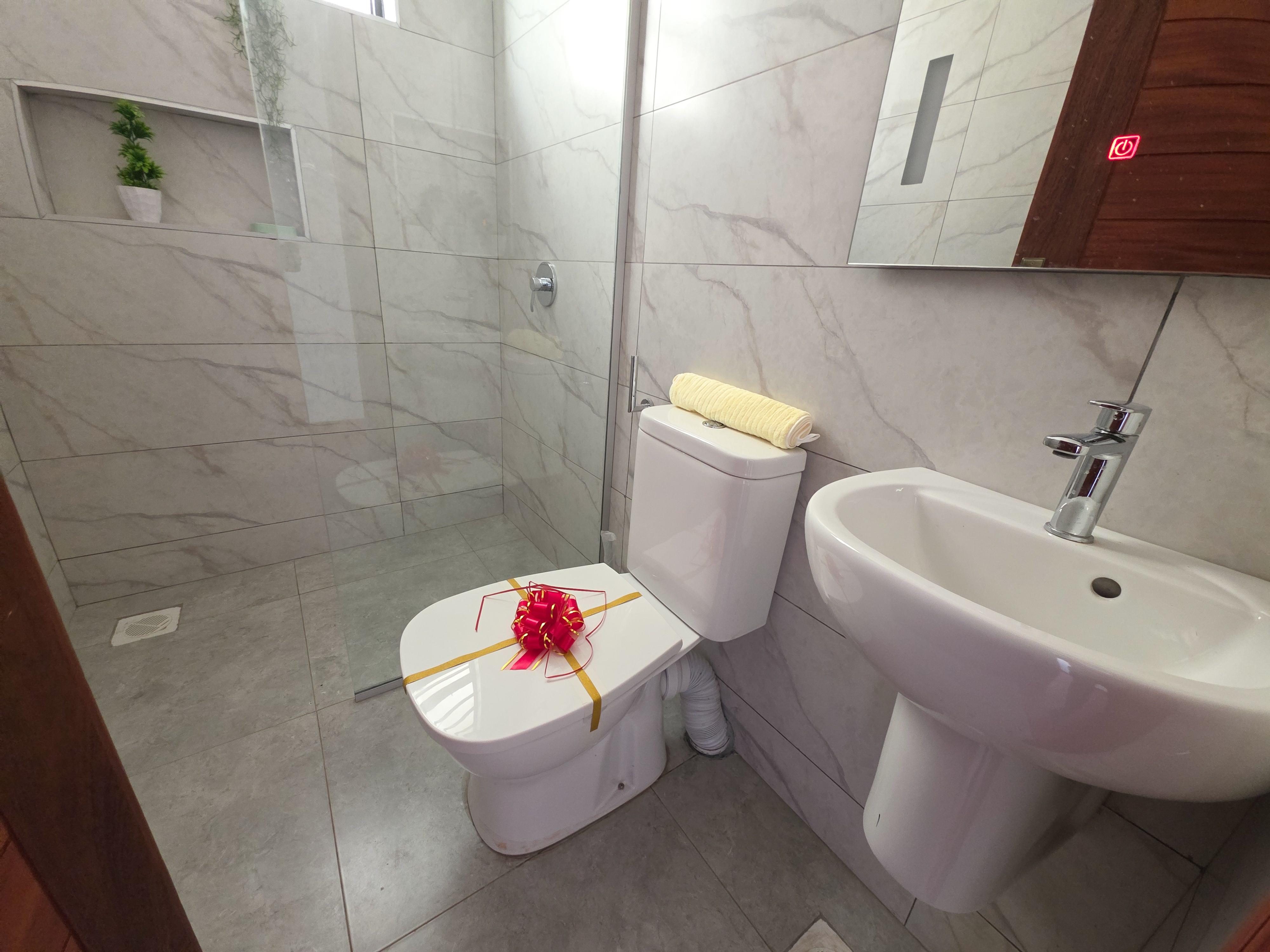 Modern 4 Bedroom townhouse Available for Sale in Littlemore Estate, Membley